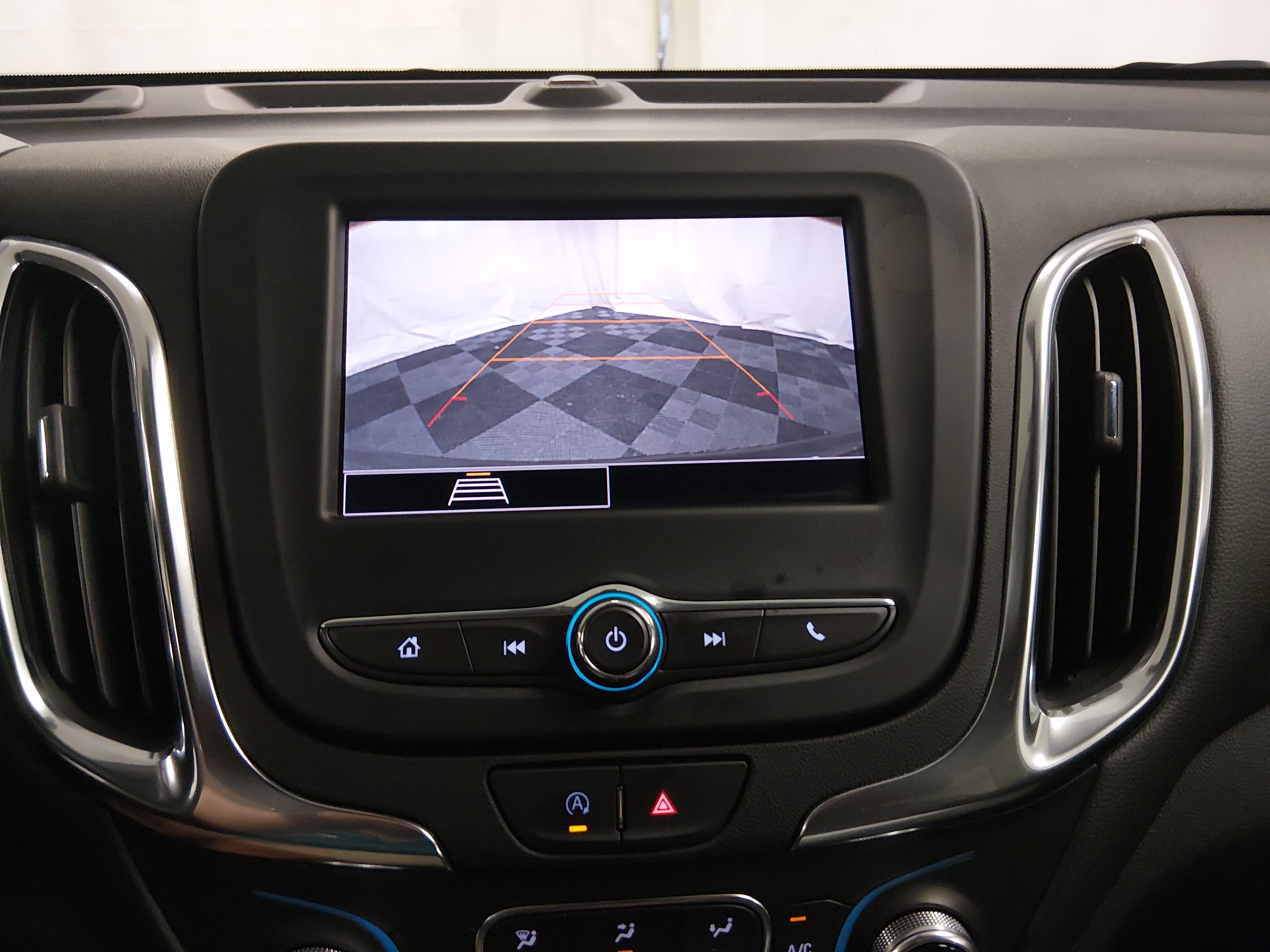 2024 Chevrolet Equinox LT - Photo 16