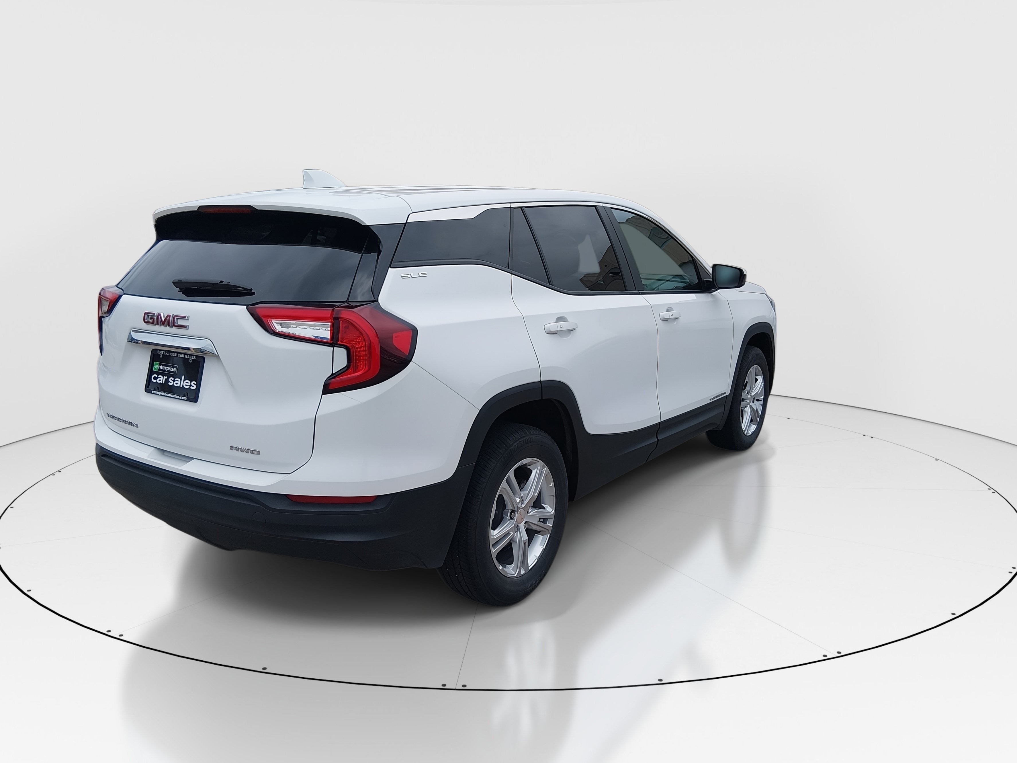 2024 GMC Terrain SLE - Photo 7