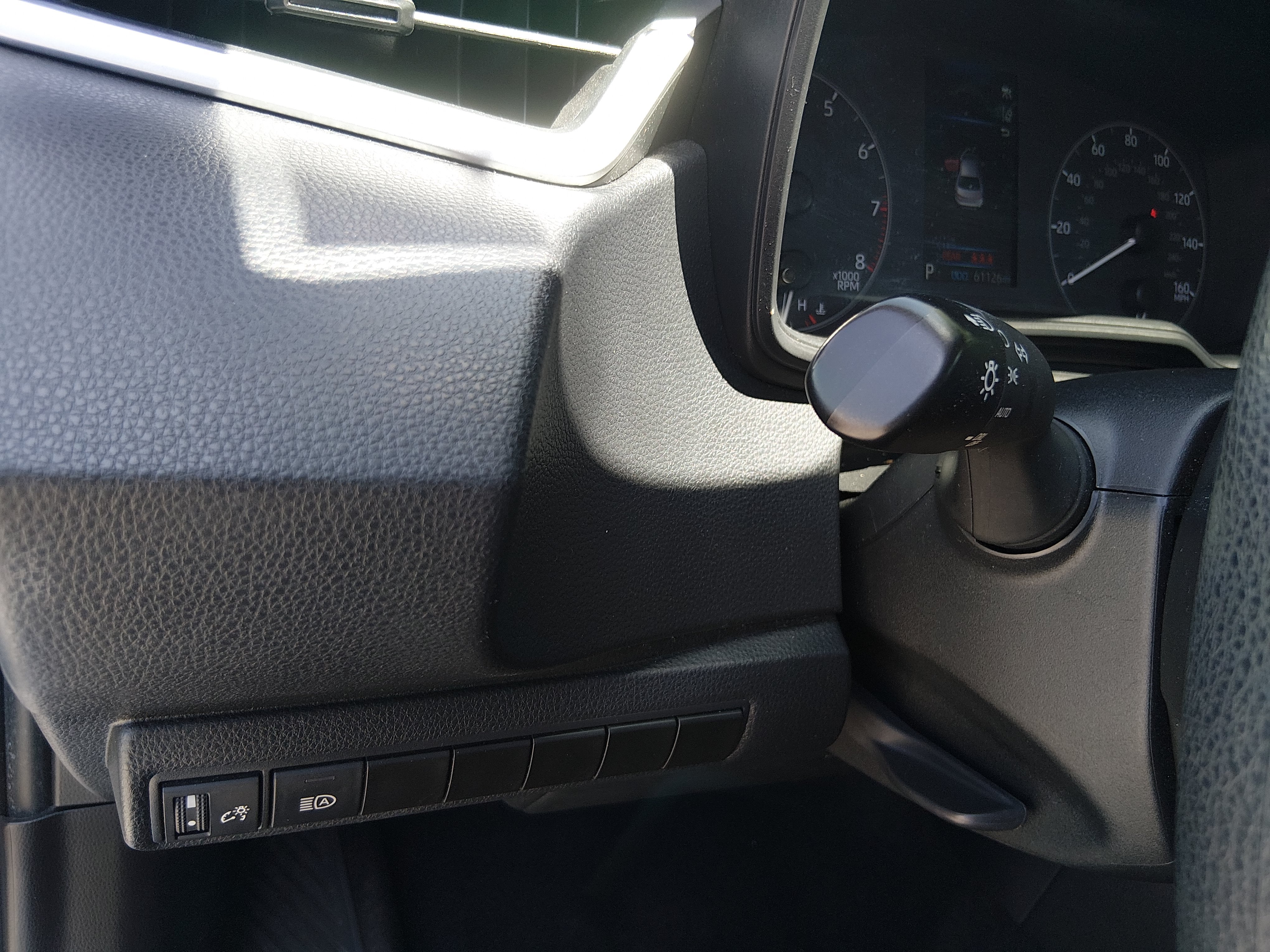 2024 Toyota Corolla LE - Photo 13