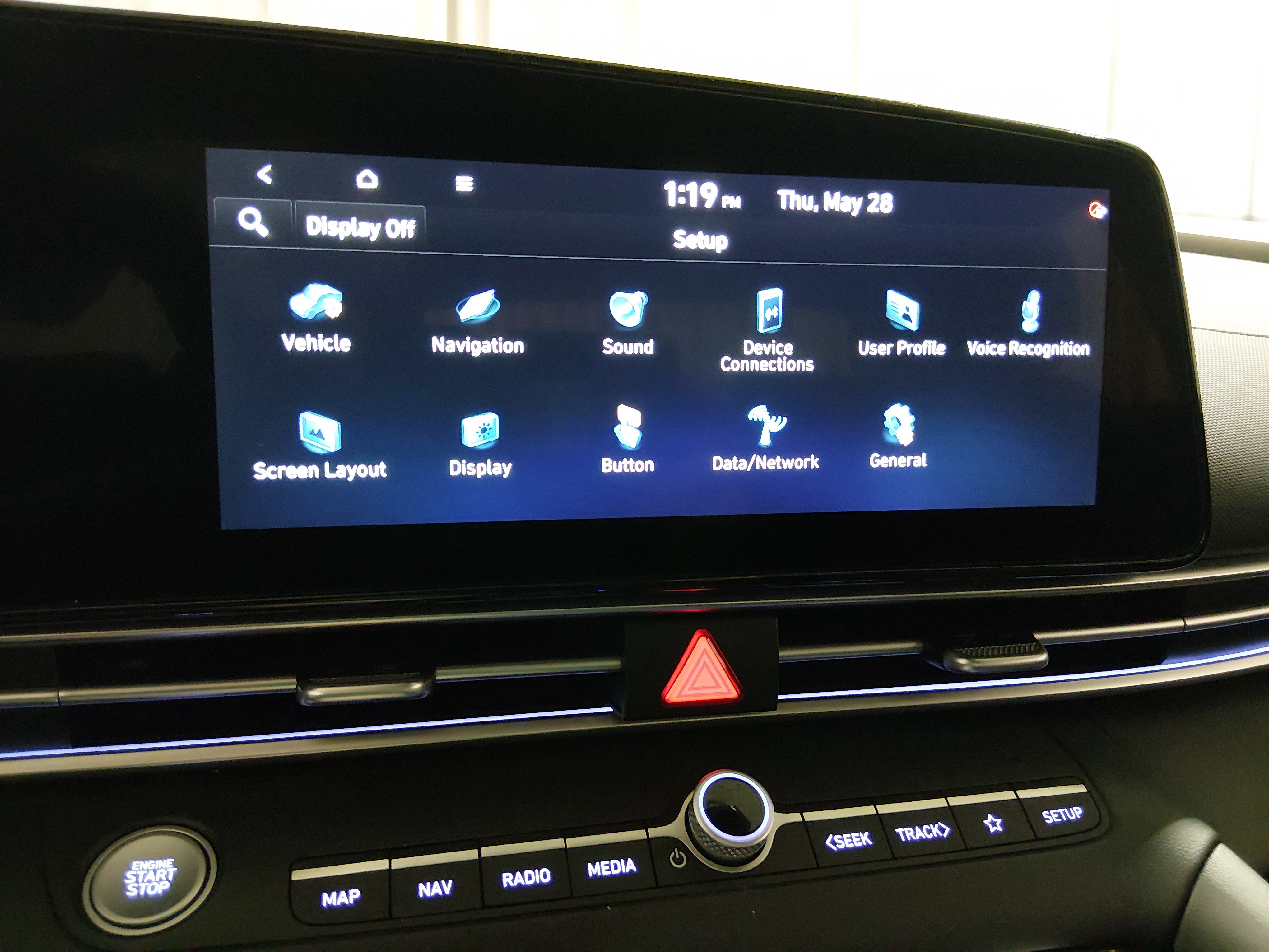 2024 Hyundai Elantra Limited - Photo 18