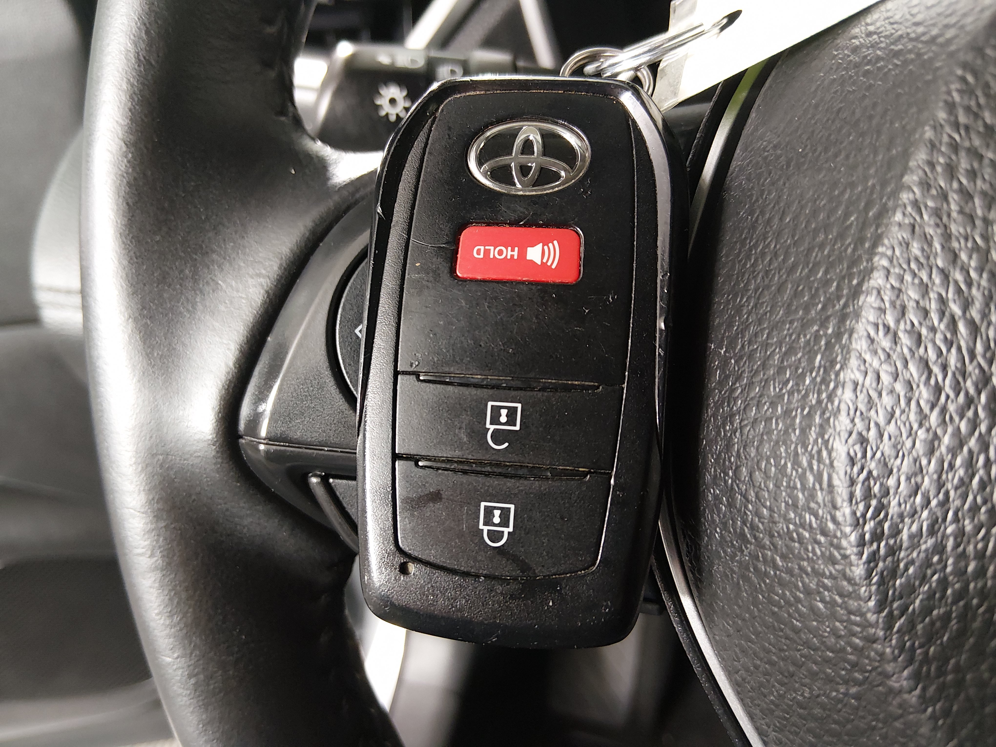 2024 Toyota Corolla Cross XLE - Photo 15