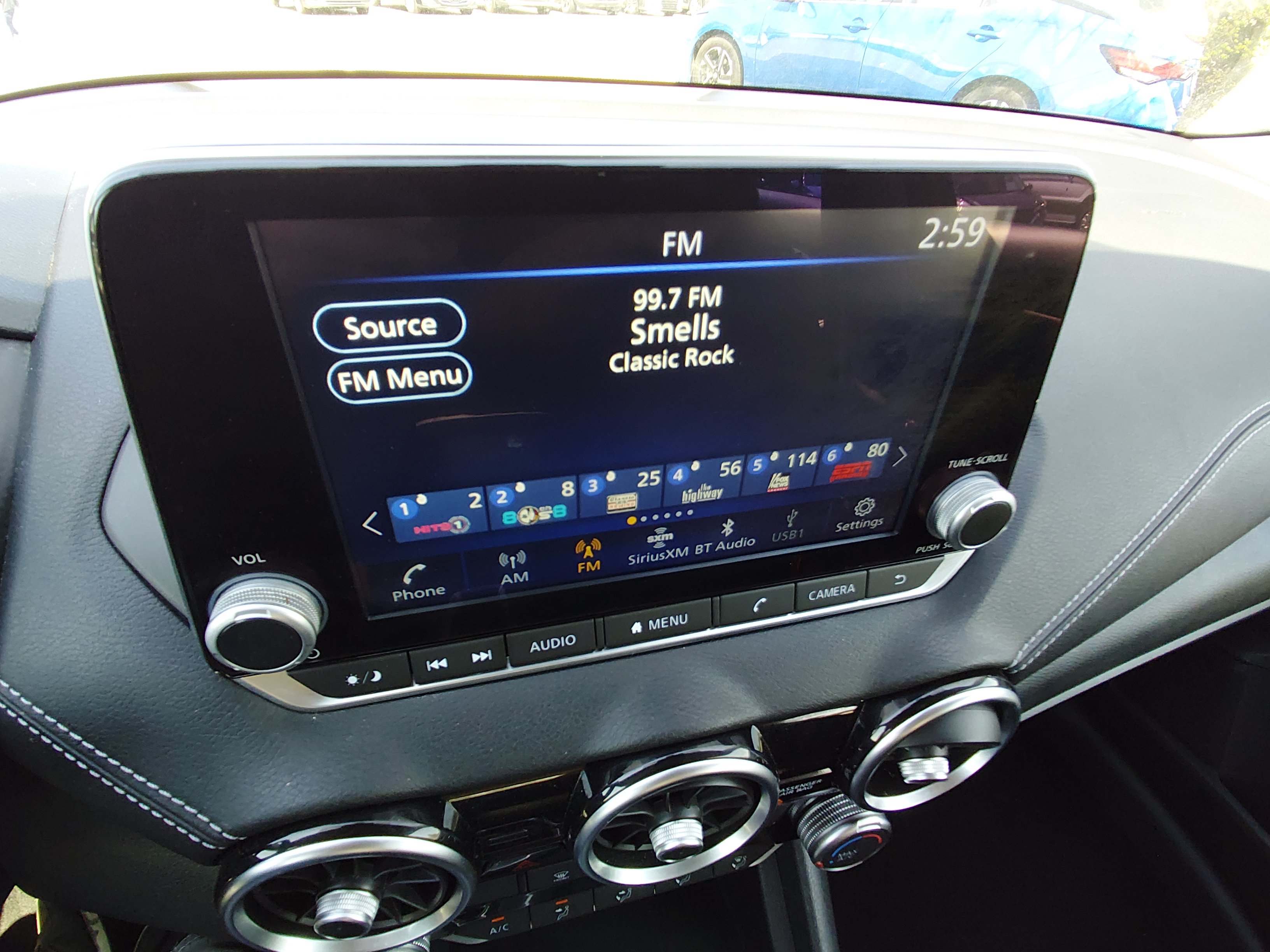 2024 Nissan Sentra SV - Photo 17