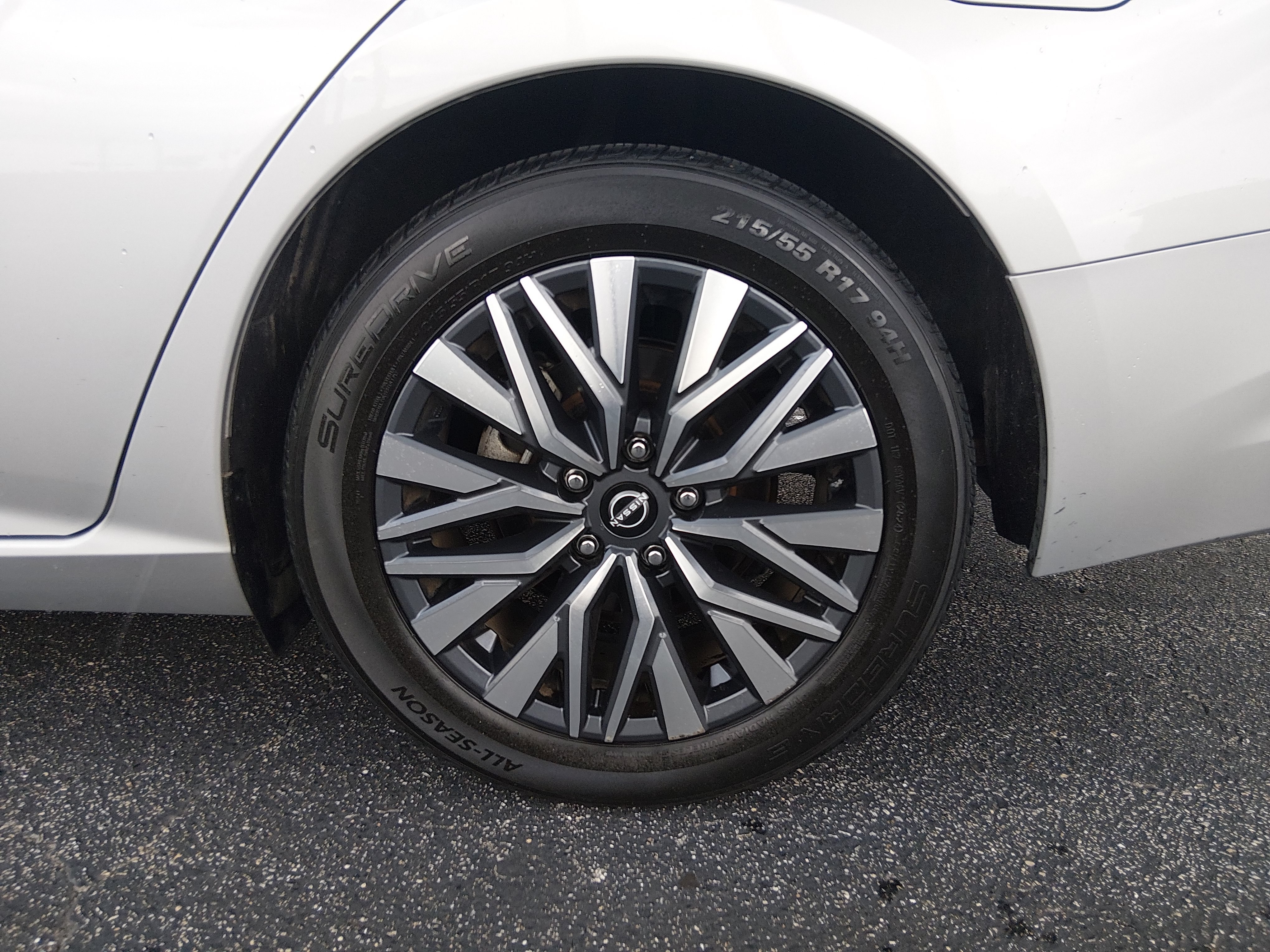 2024 Nissan Altima SV - Photo 10
