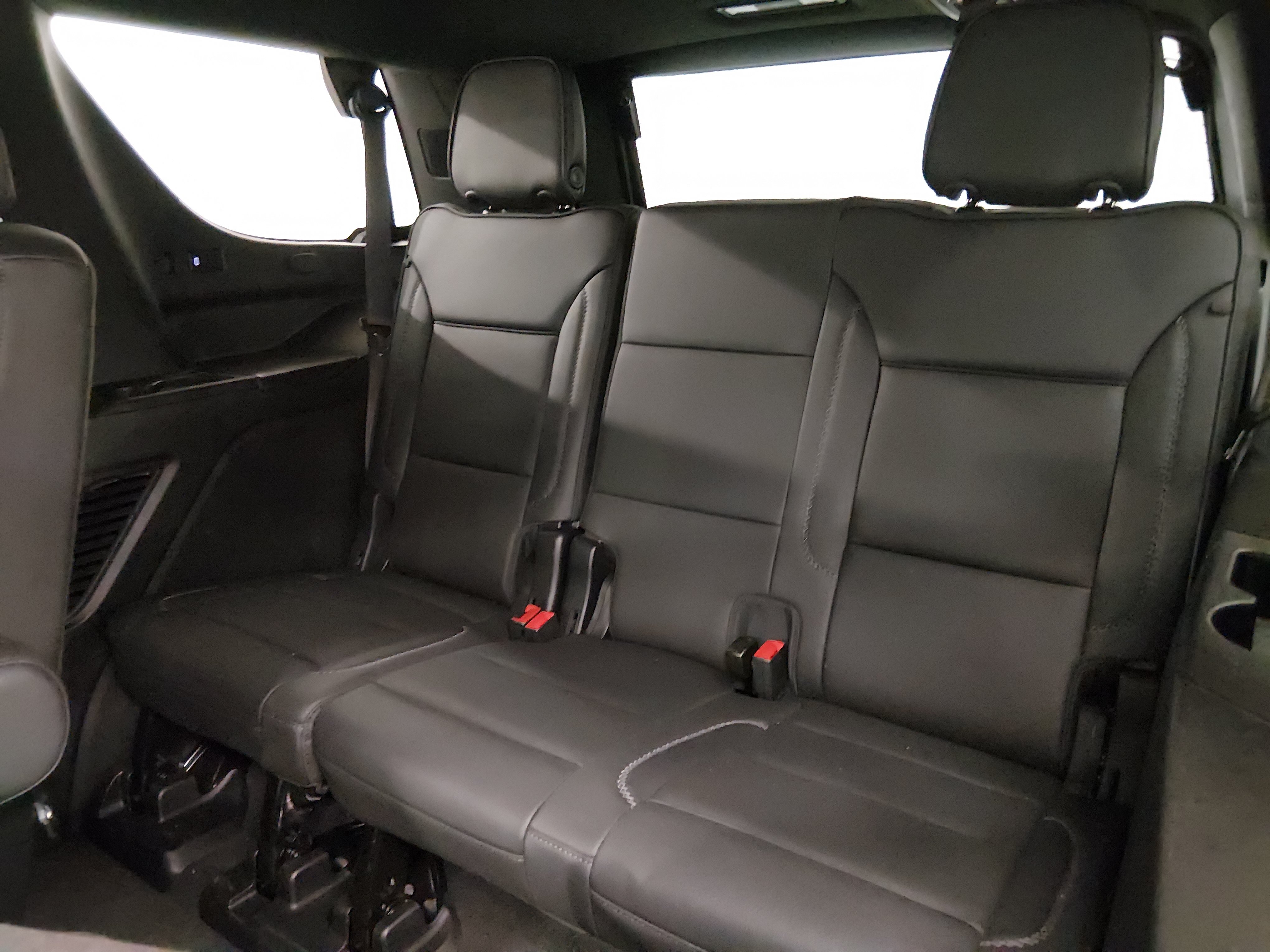 2024 GMC Yukon Denali - Photo 19