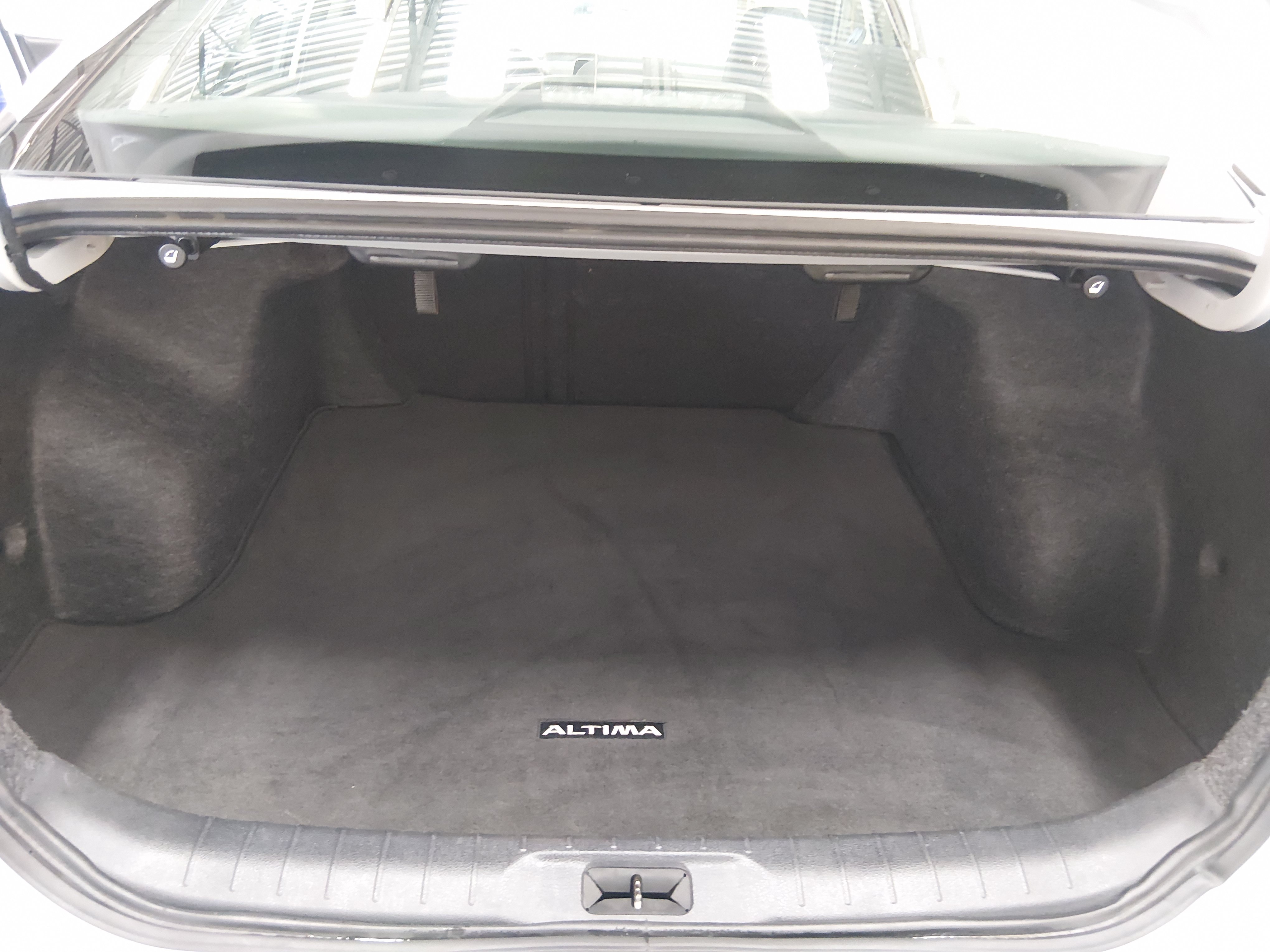 2025 Nissan Altima SV - Photo 11