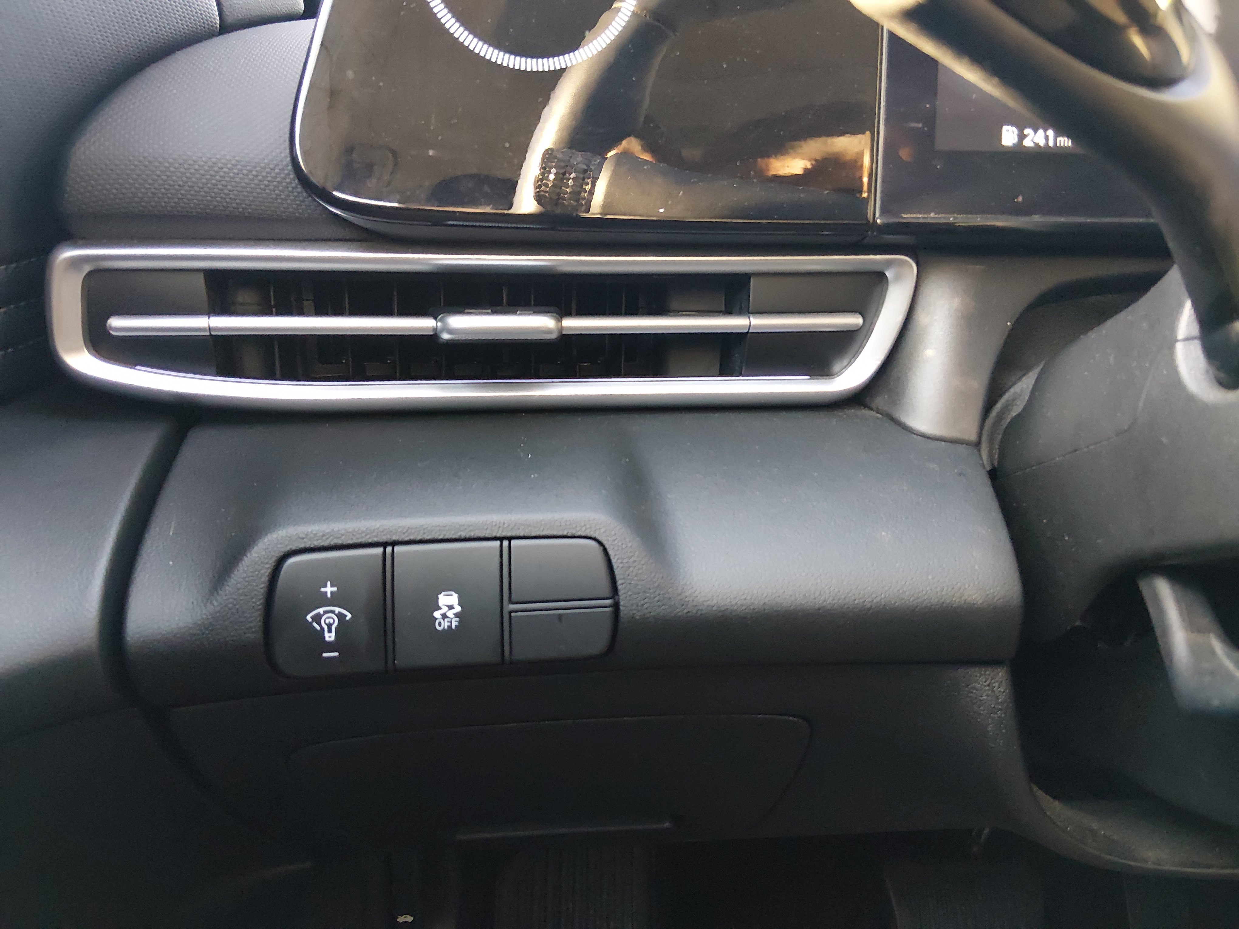 2024 Hyundai Elantra Limited - Photo 12