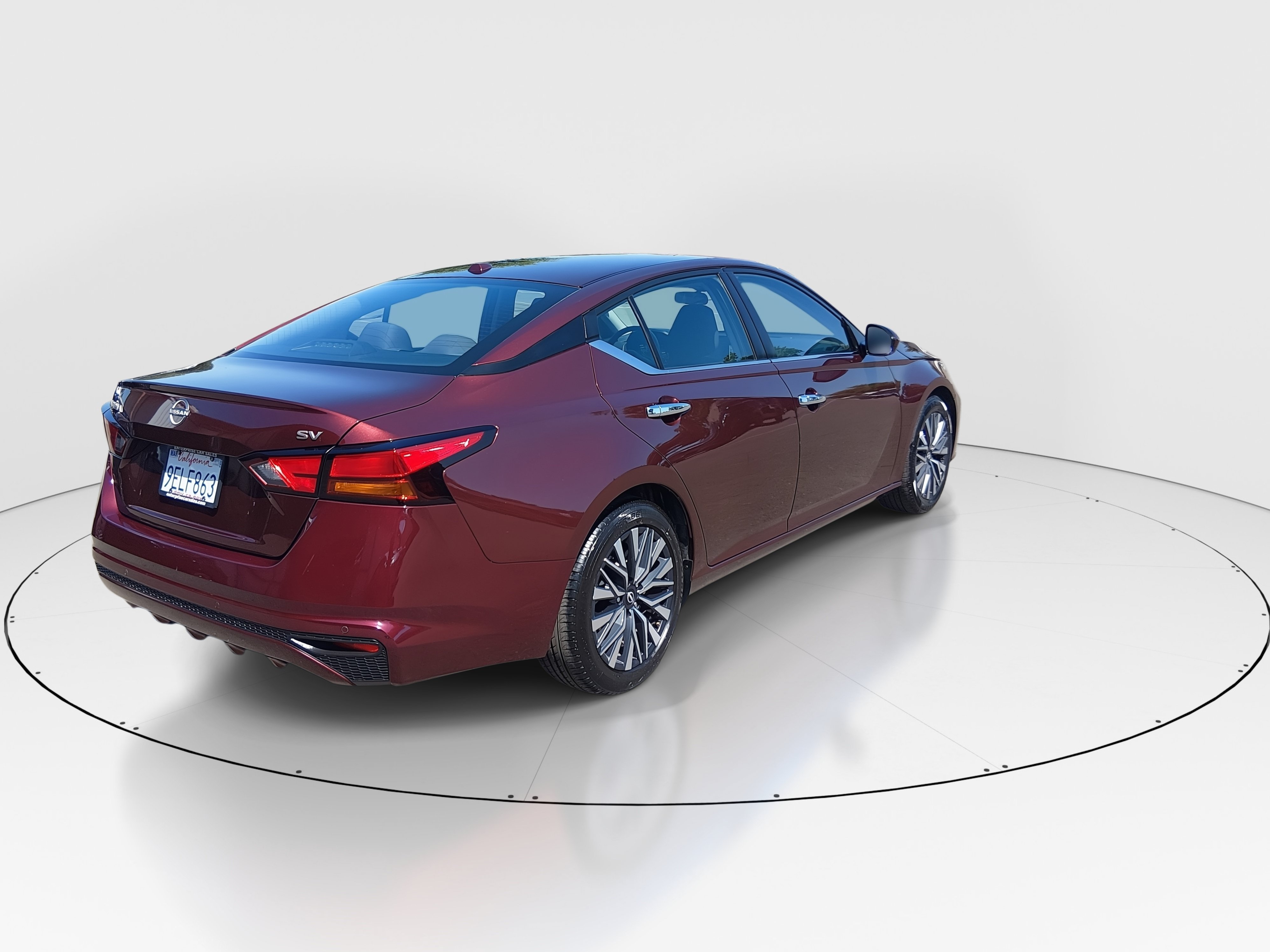 2023 Nissan Altima SV - Photo 7
