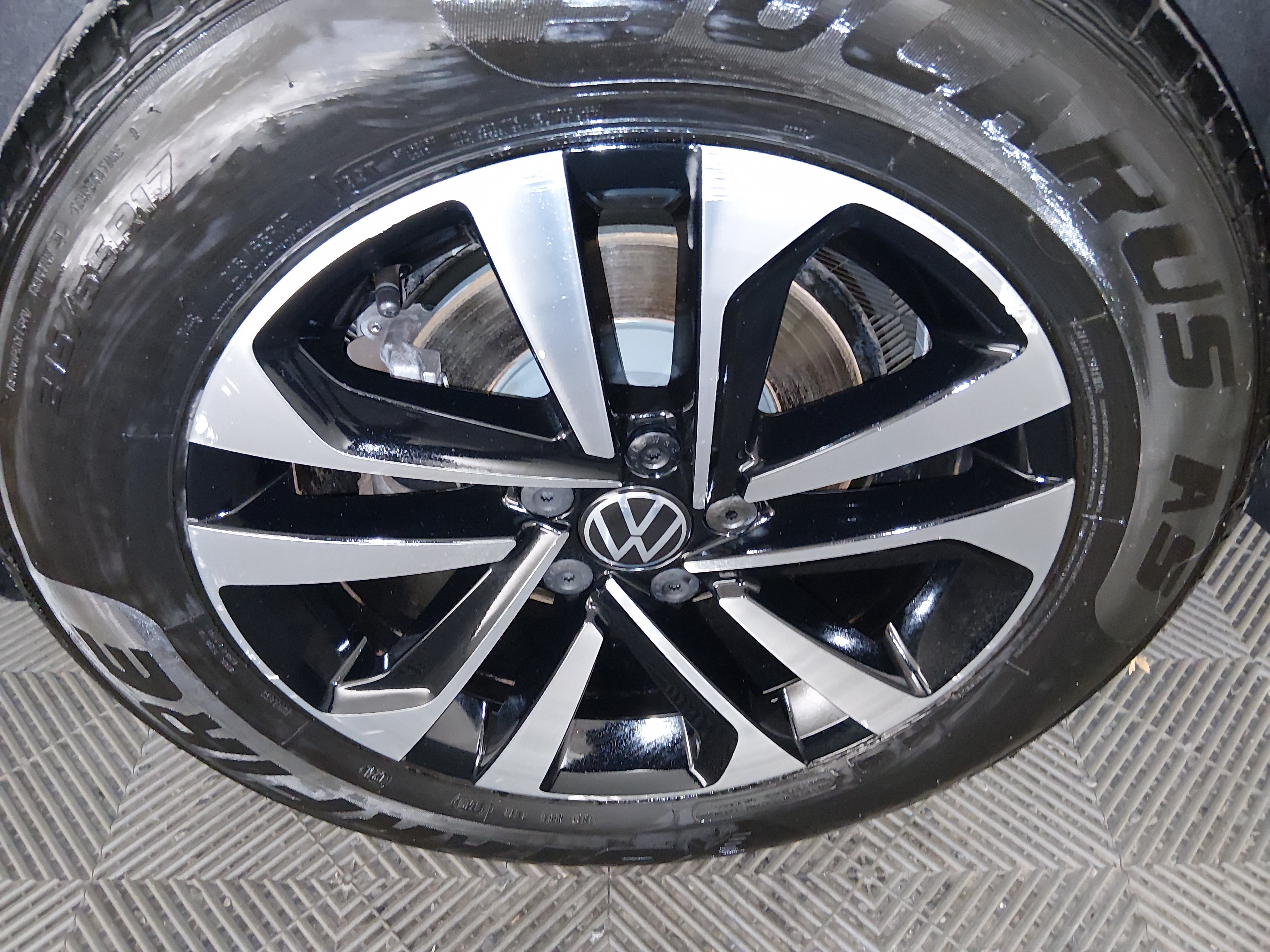 2022 Volkswagen Tiguan S - Photo 10