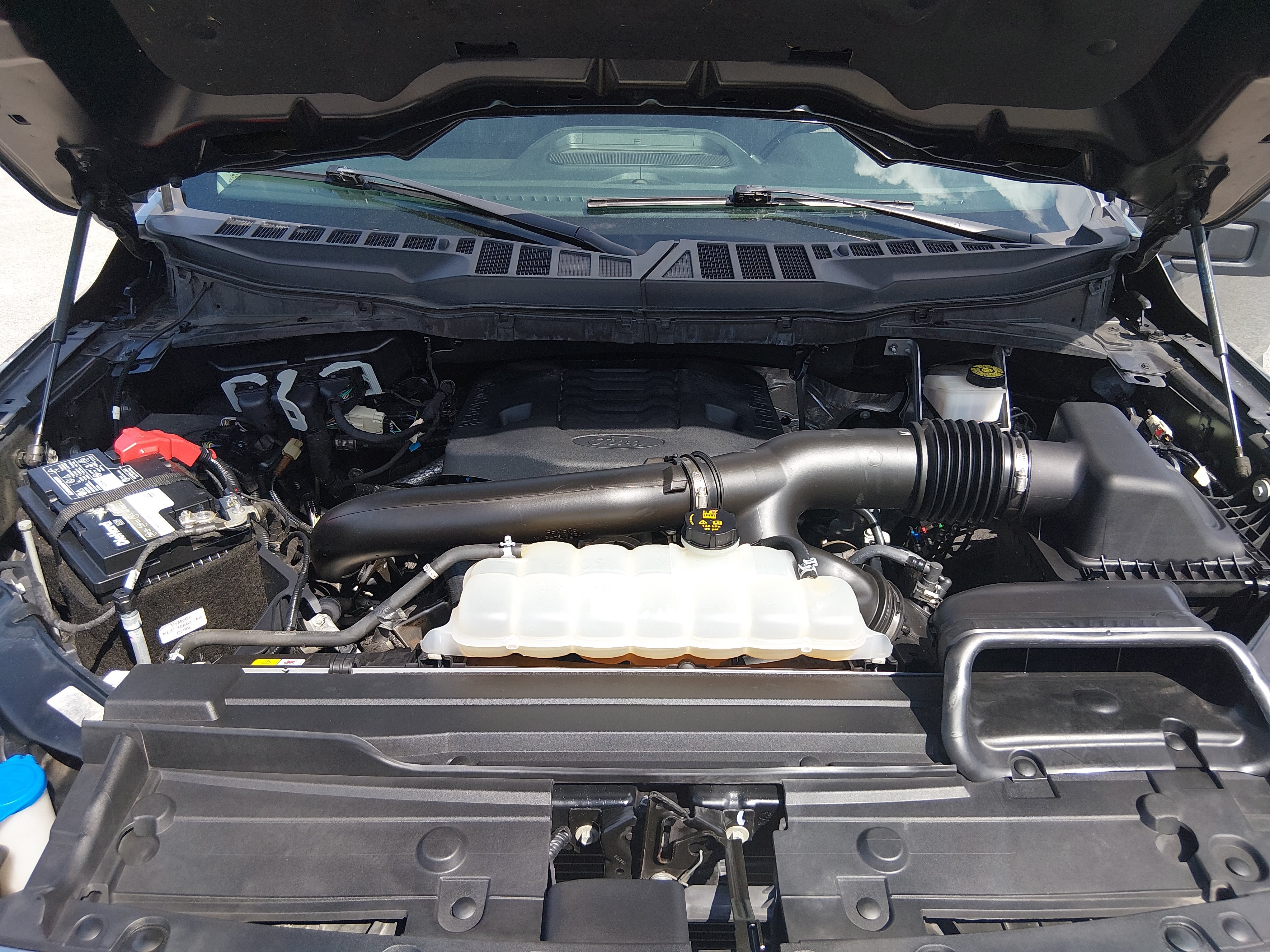2023 Ford F-150 XLT - Photo 9