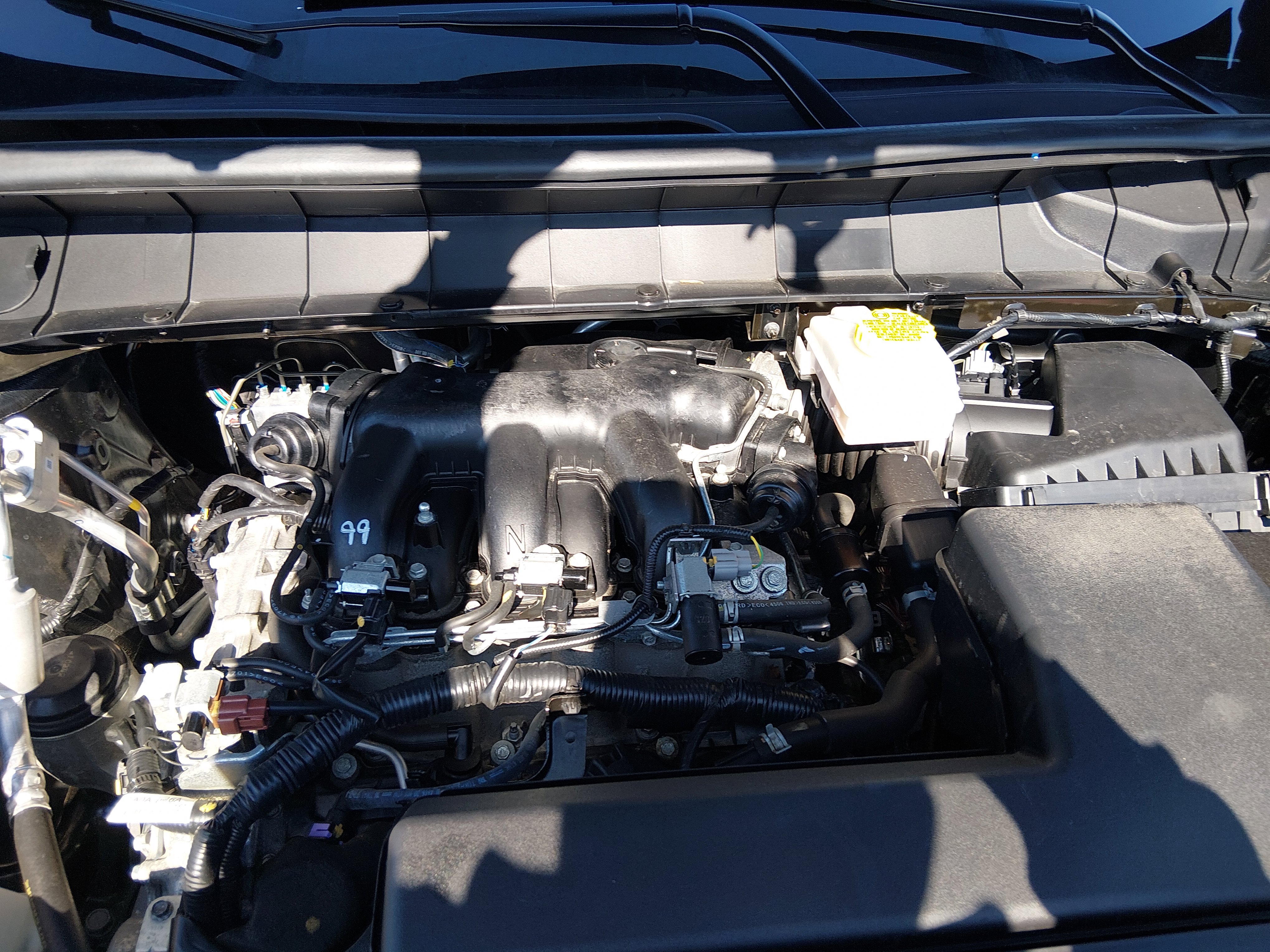 2025 Nissan Pathfinder SV - Photo 9