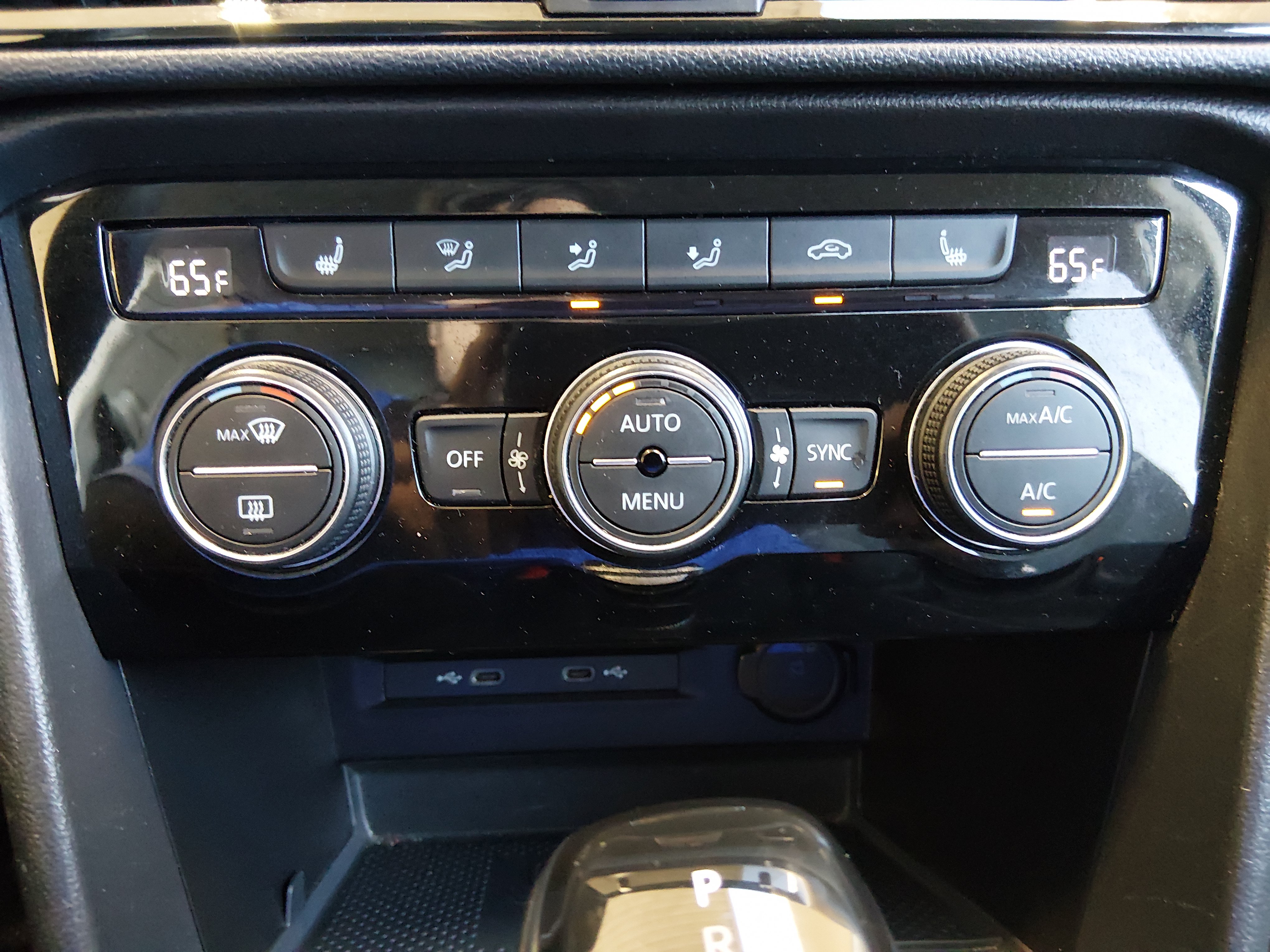 2024 Volkswagen Taos SE - Photo 17