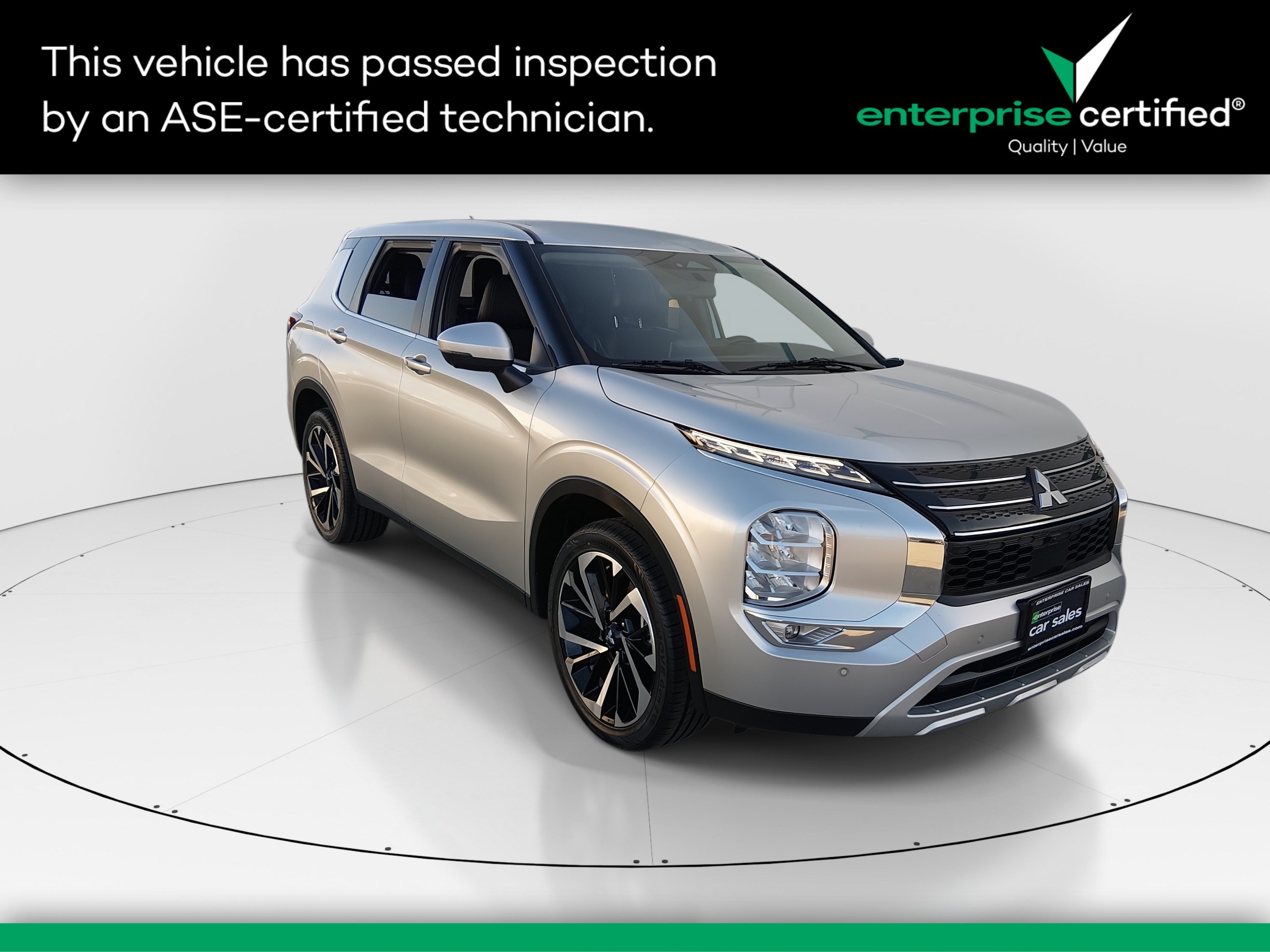 2024 Mitsubishi Outlander SE