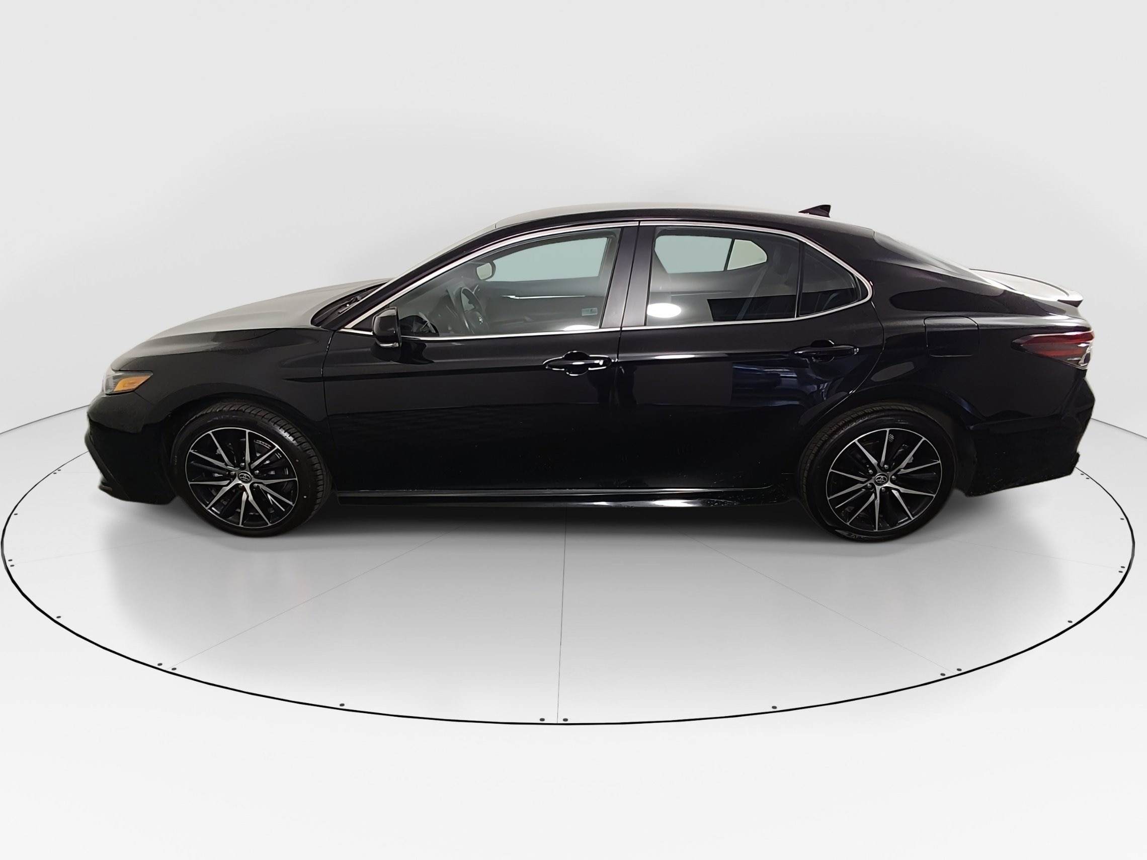 2024 Toyota Camry SE Auto 4