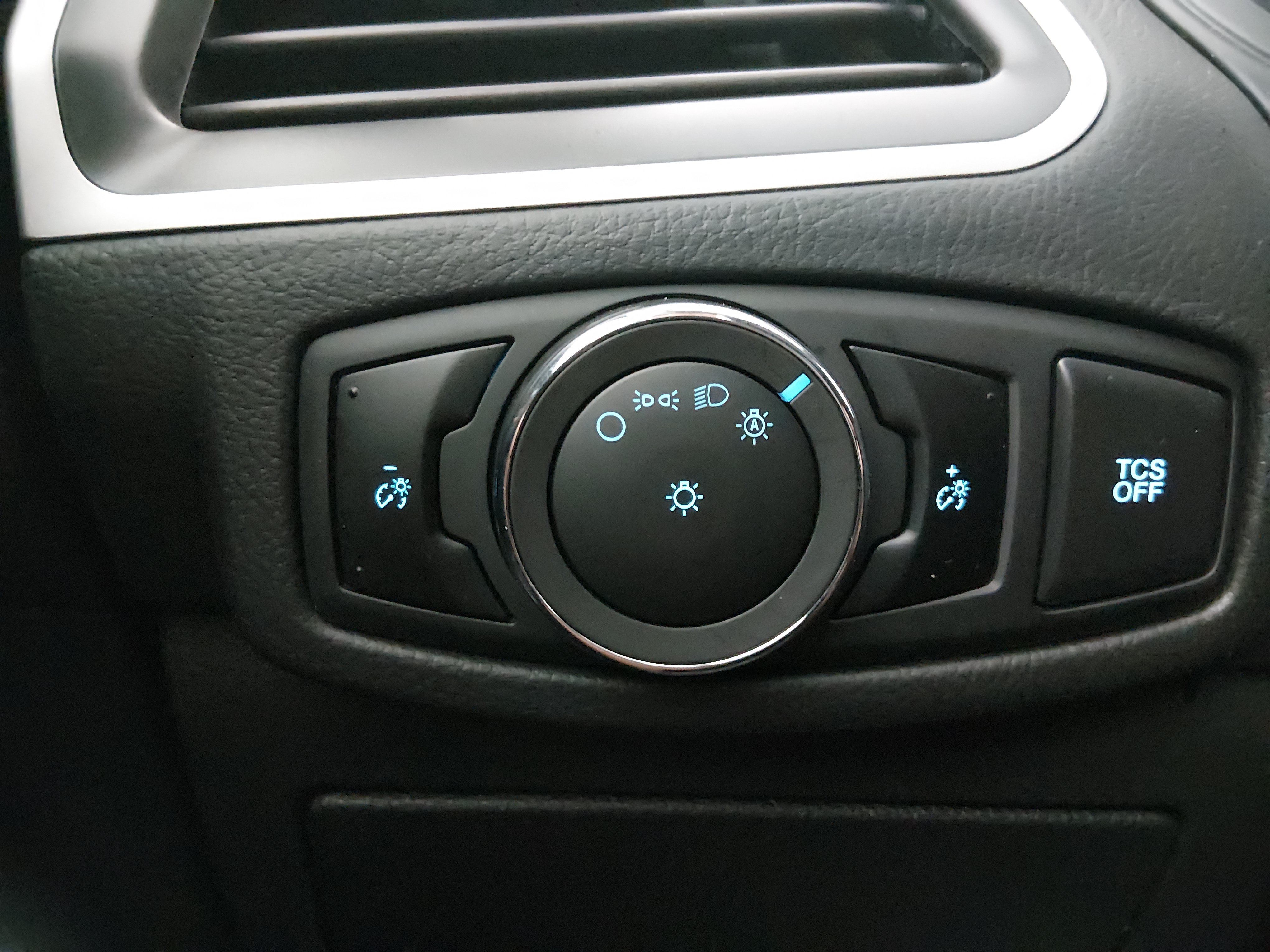 2024 Ford Edge SEL - Photo 13