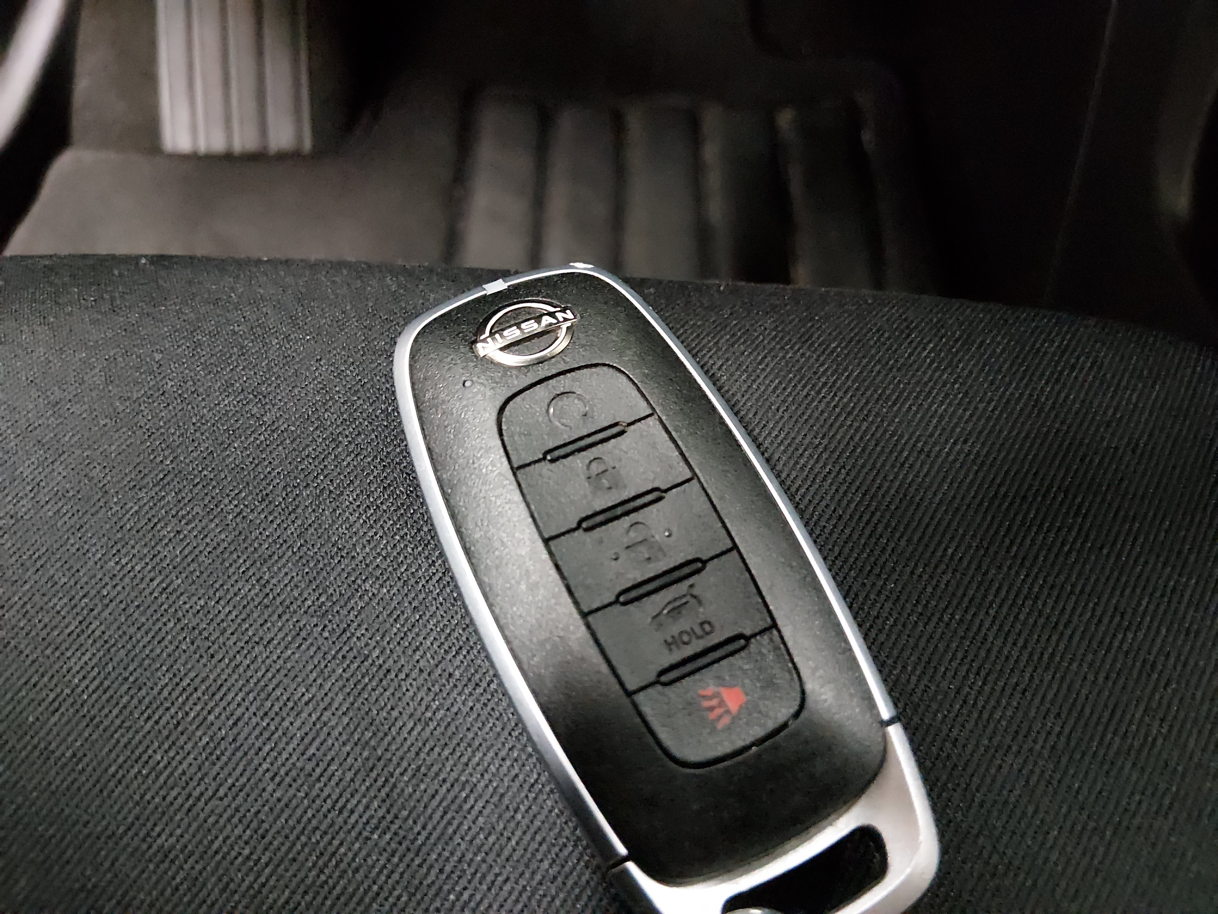 2025 Nissan Pathfinder SV - Photo 15
