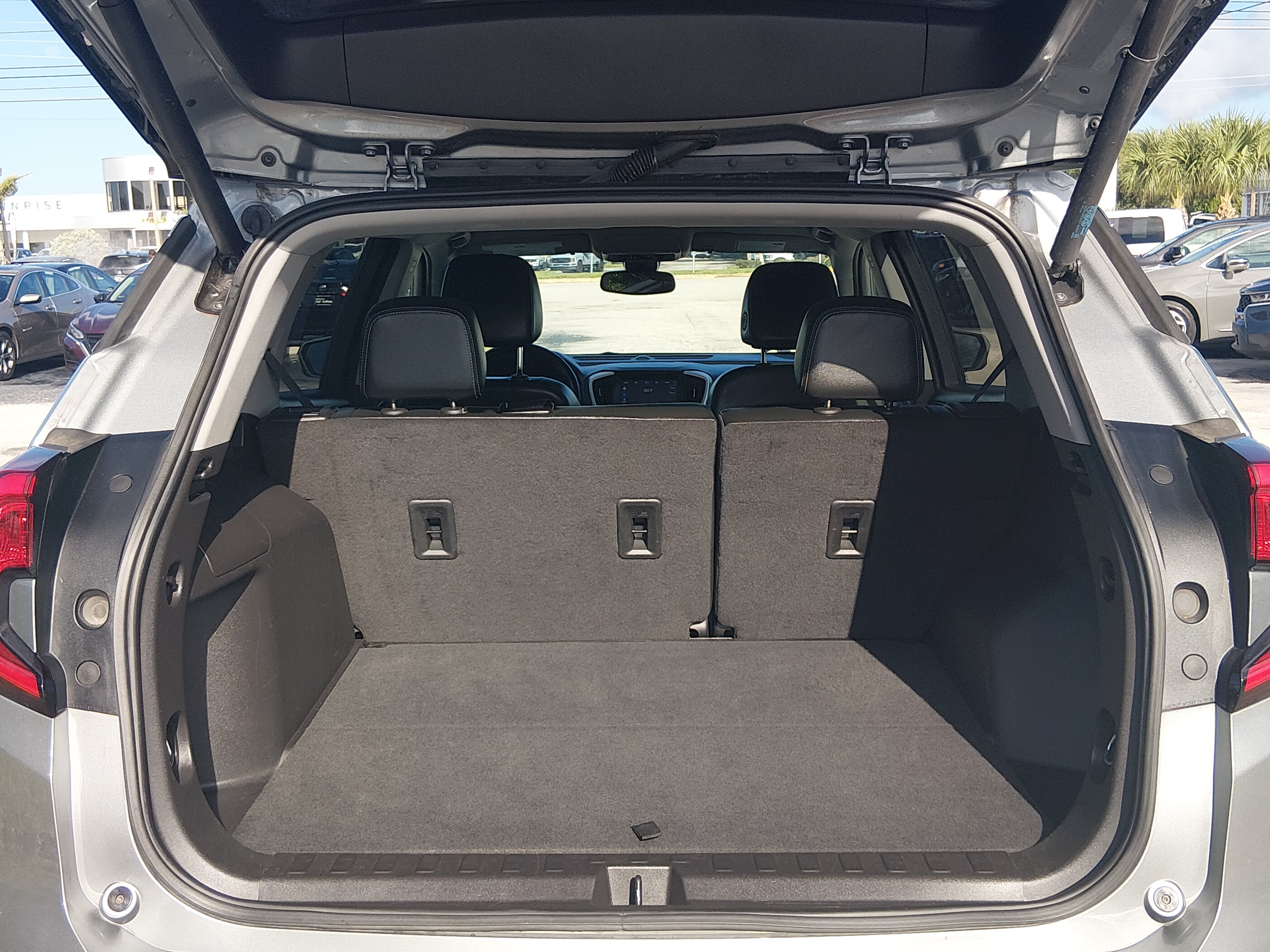 2024 GMC Terrain SLT - Photo 11