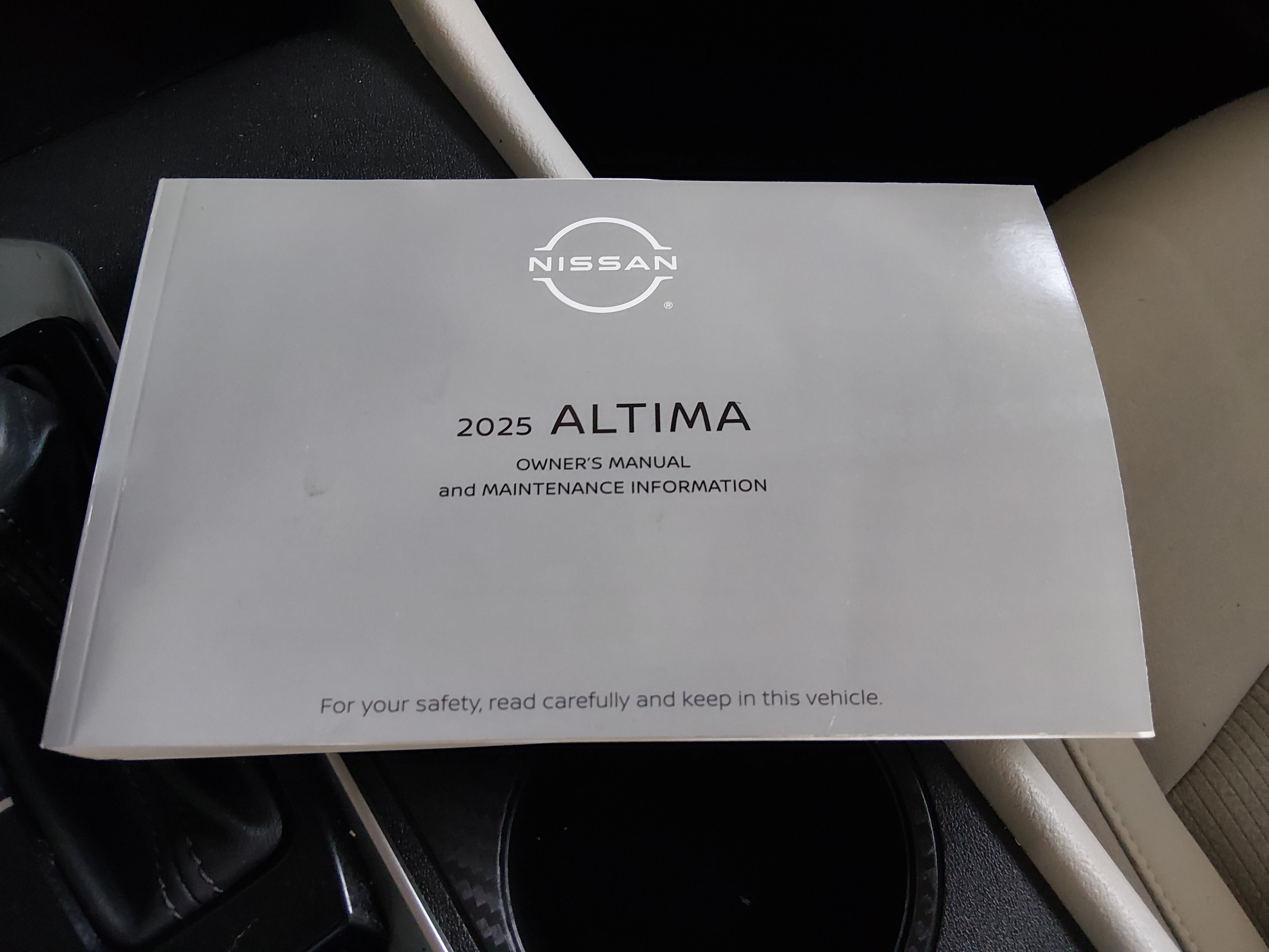 2025 Nissan Altima SV - Photo 19