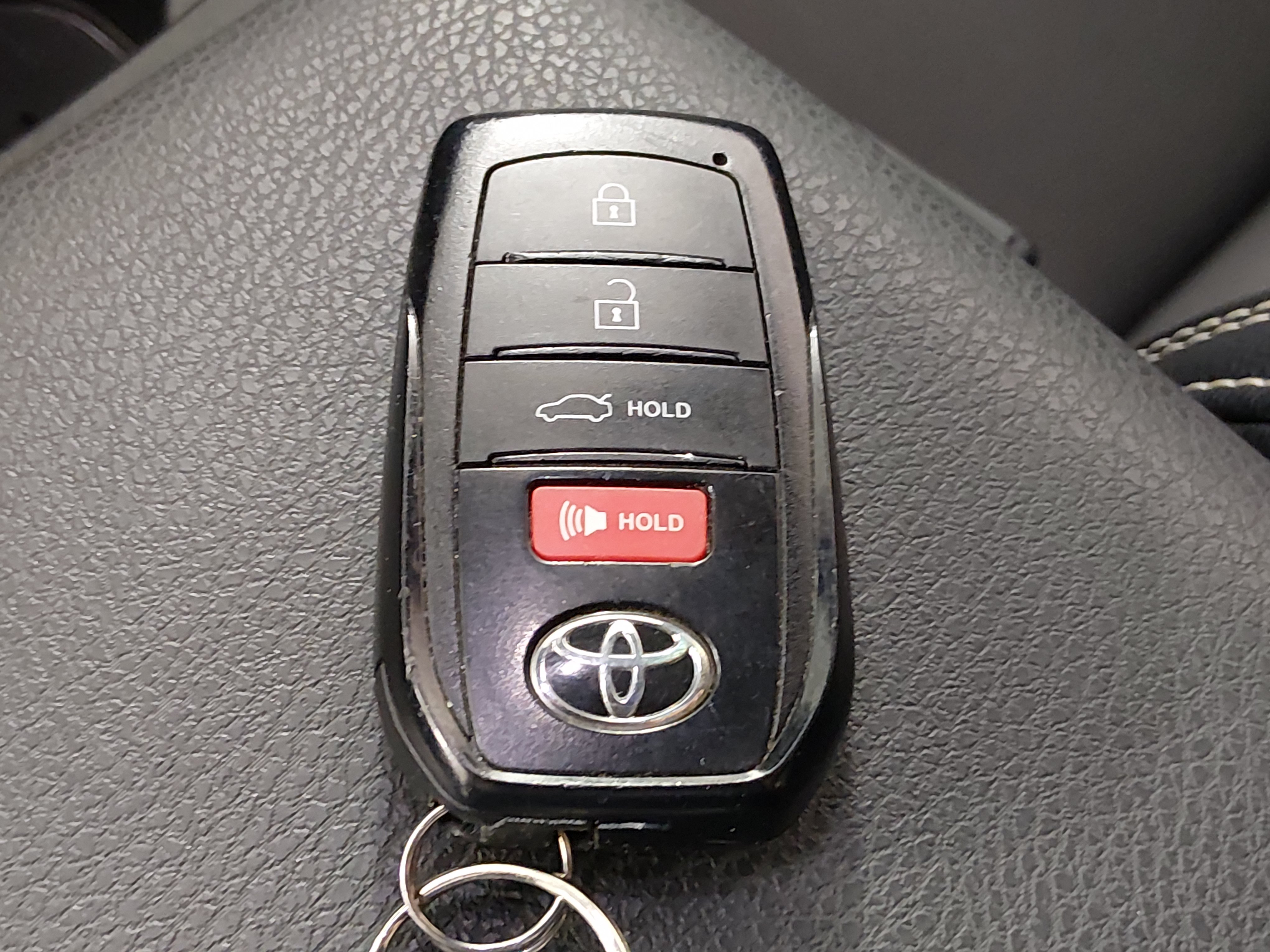 2025 Toyota Camry SE - Photo 15