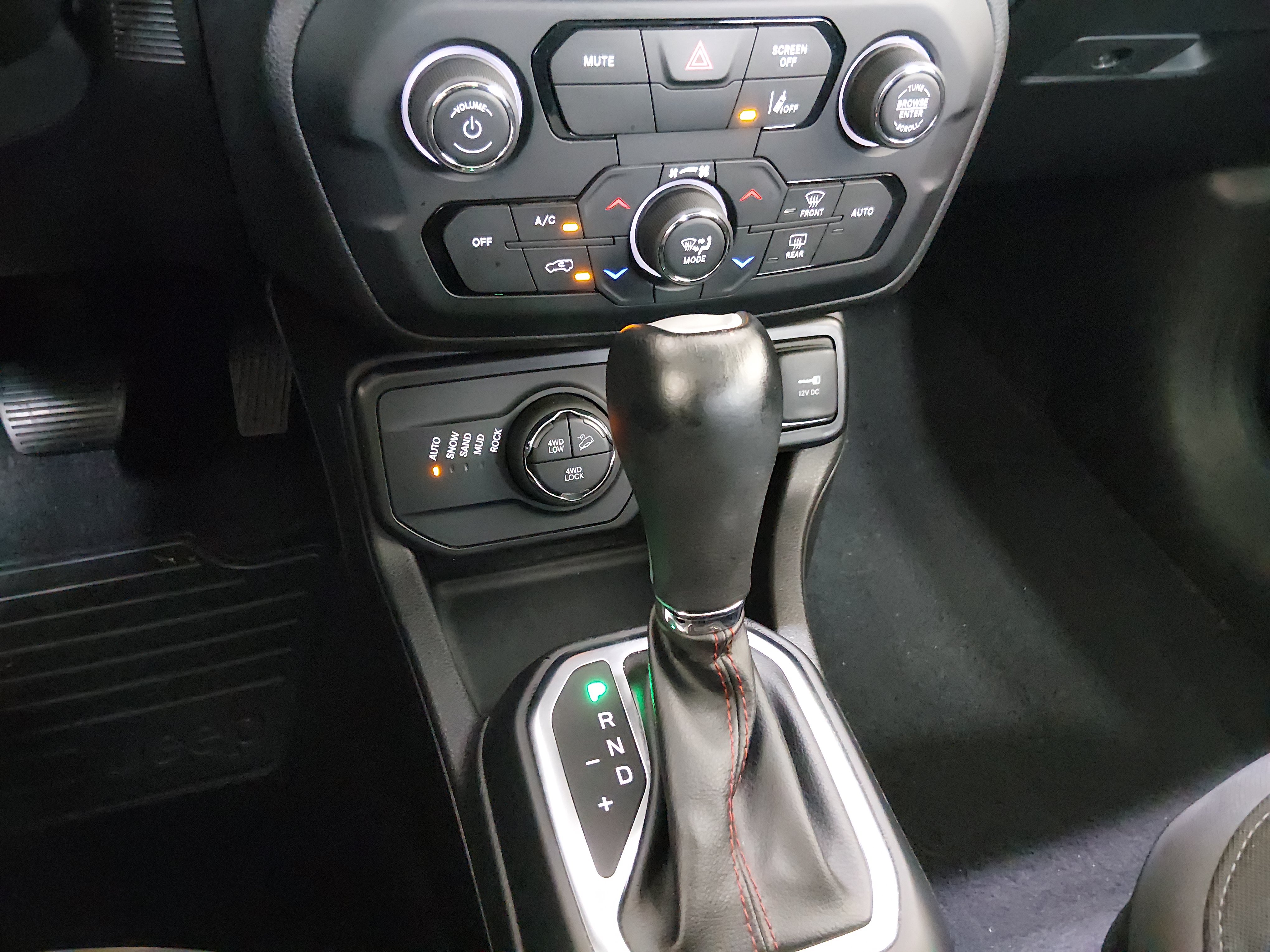 2023 Jeep Renegade Trailhawk - Photo 13