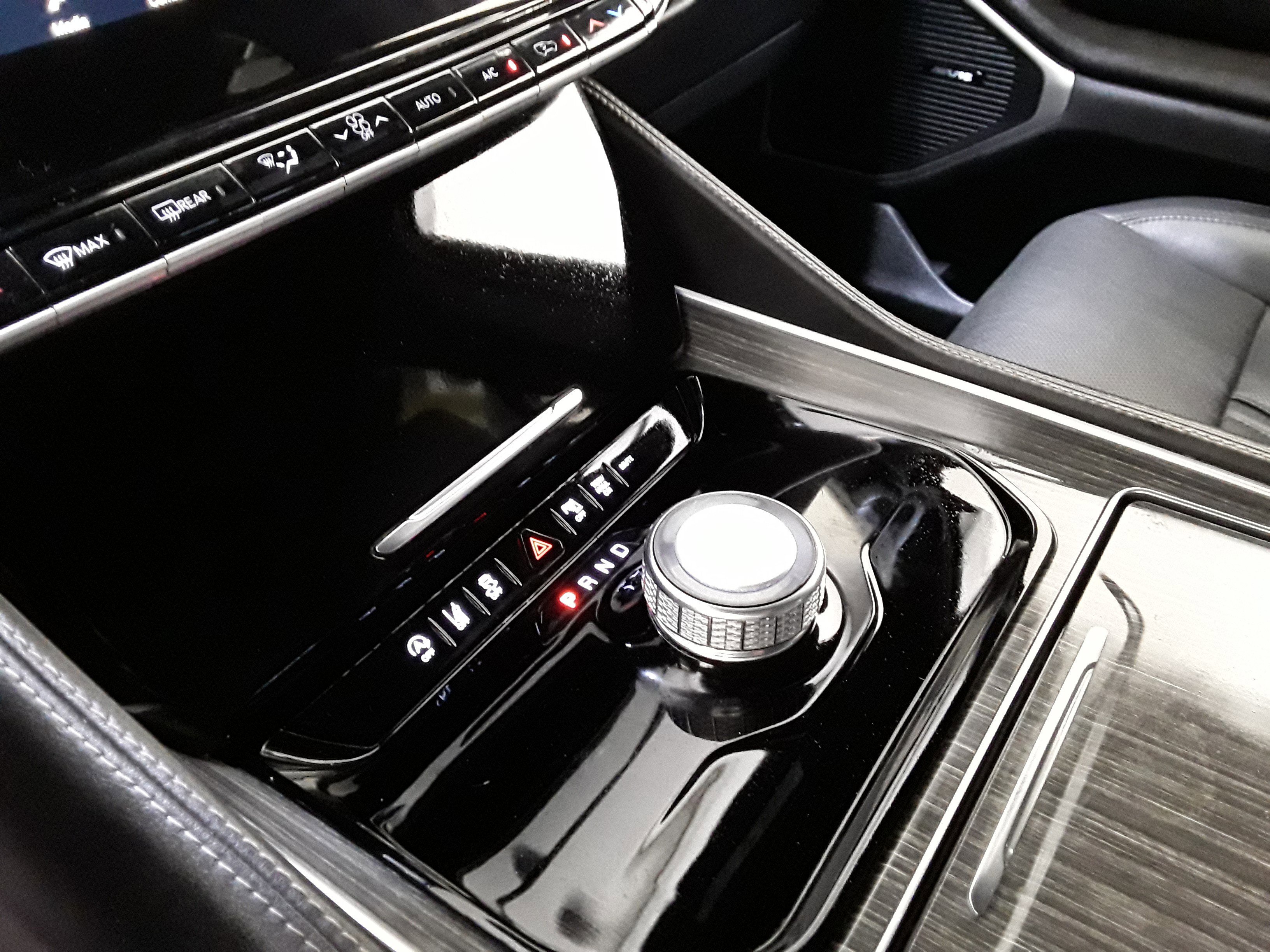 2023 Jeep Wagoneer L Series III - Photo 23