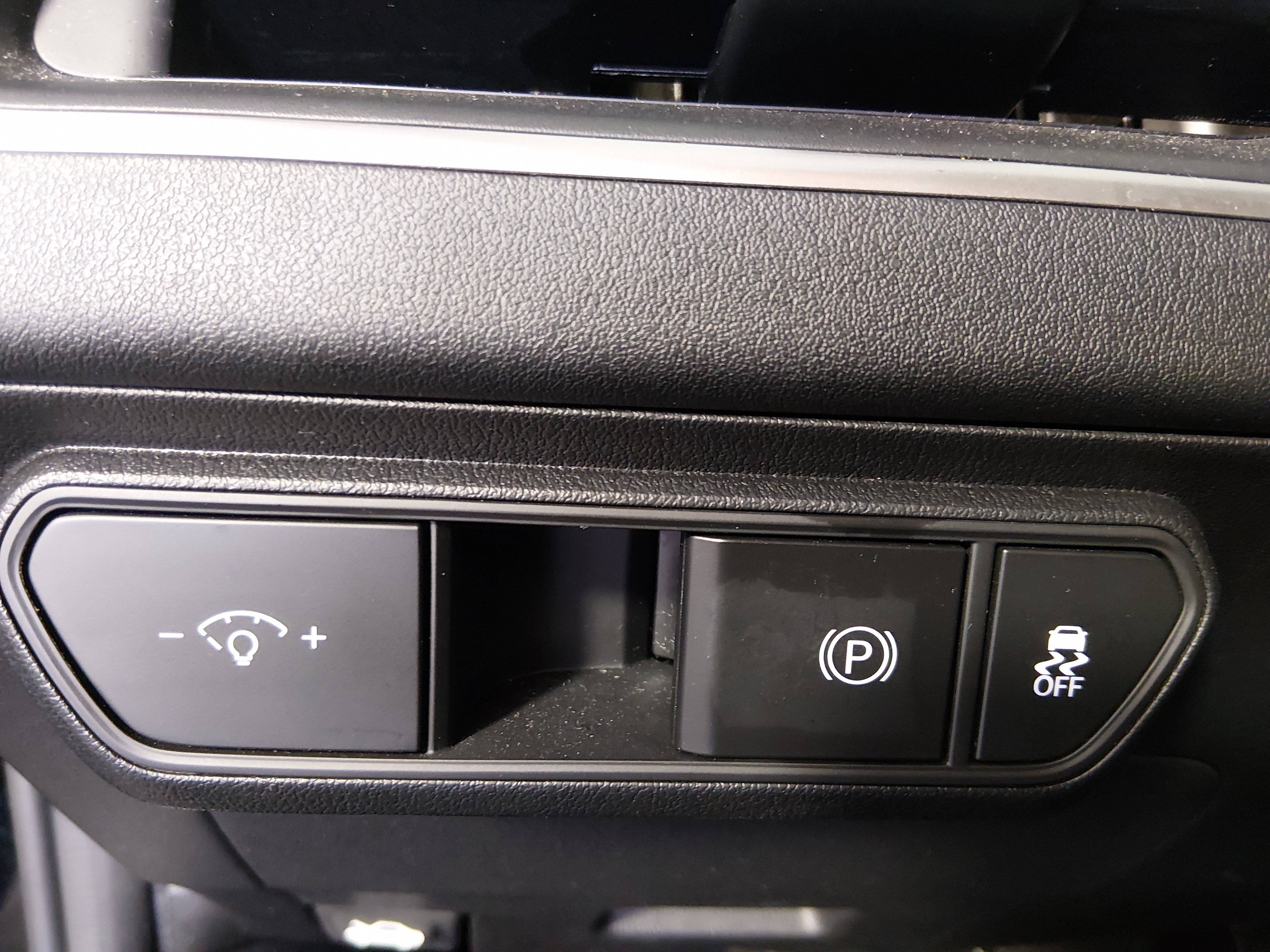 2025 Kia K4 LXS - Photo 13