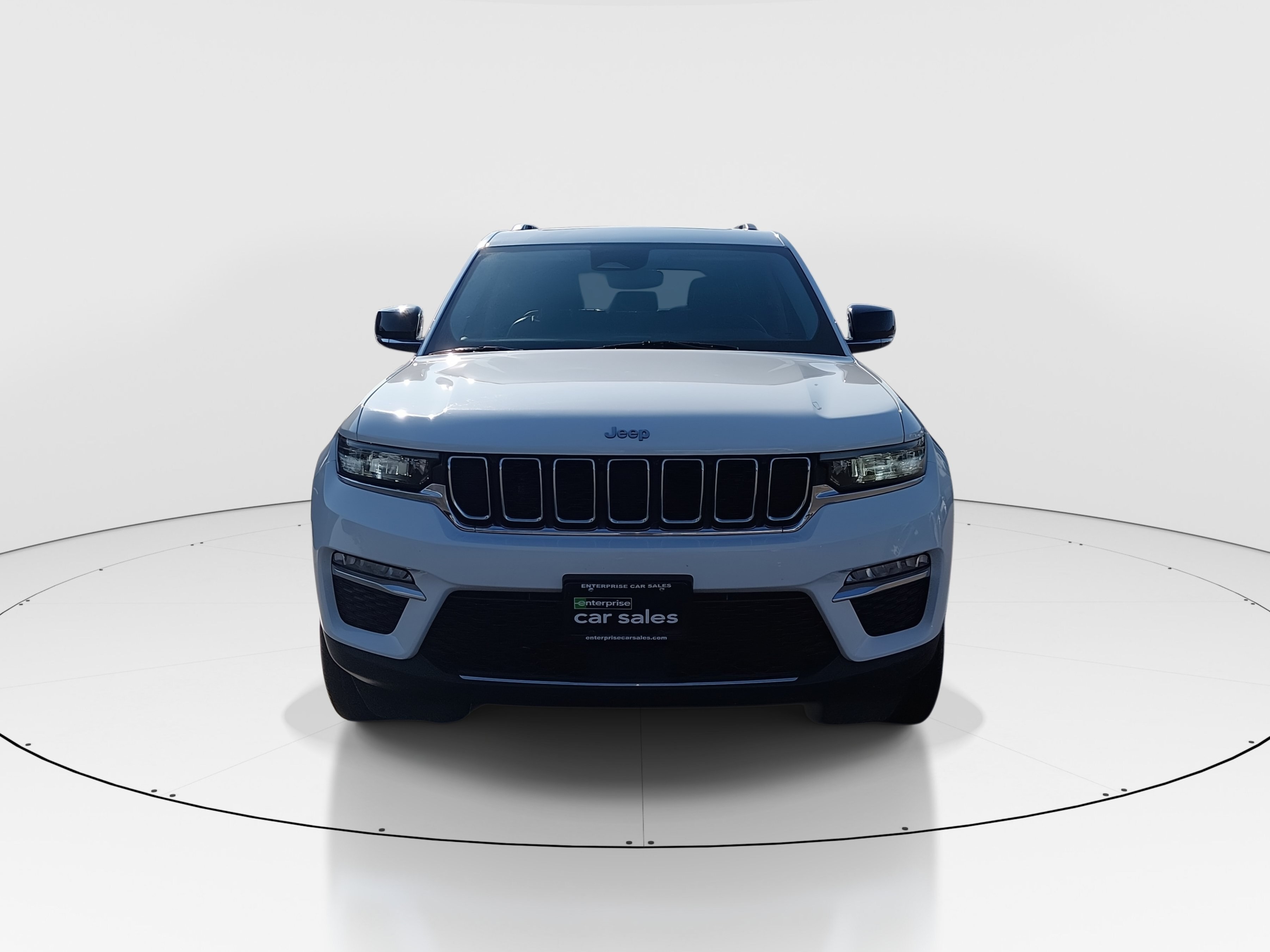 2024 Jeep Grand Cherokee 2