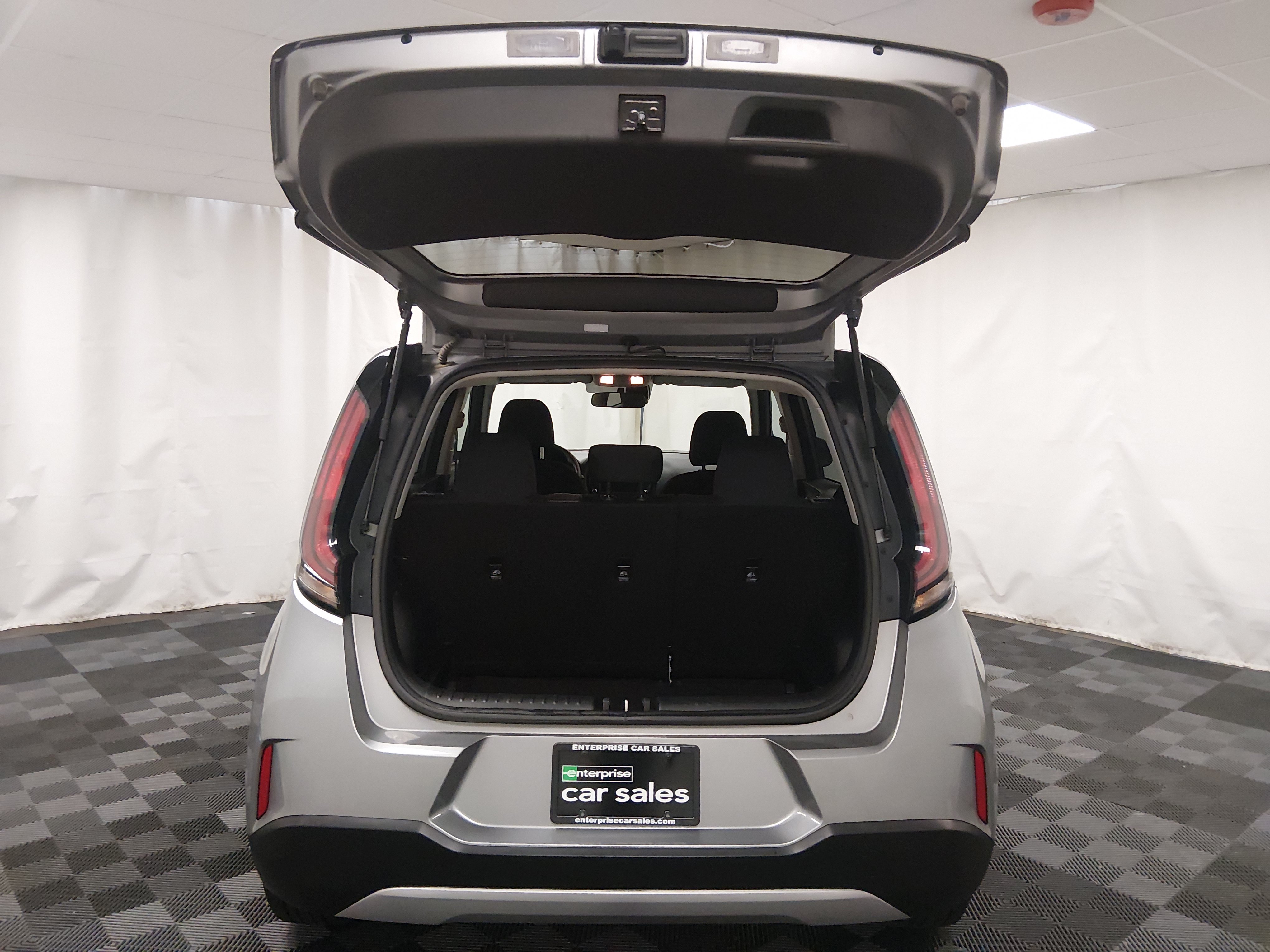 2024 Kia Soul LX - Photo 11