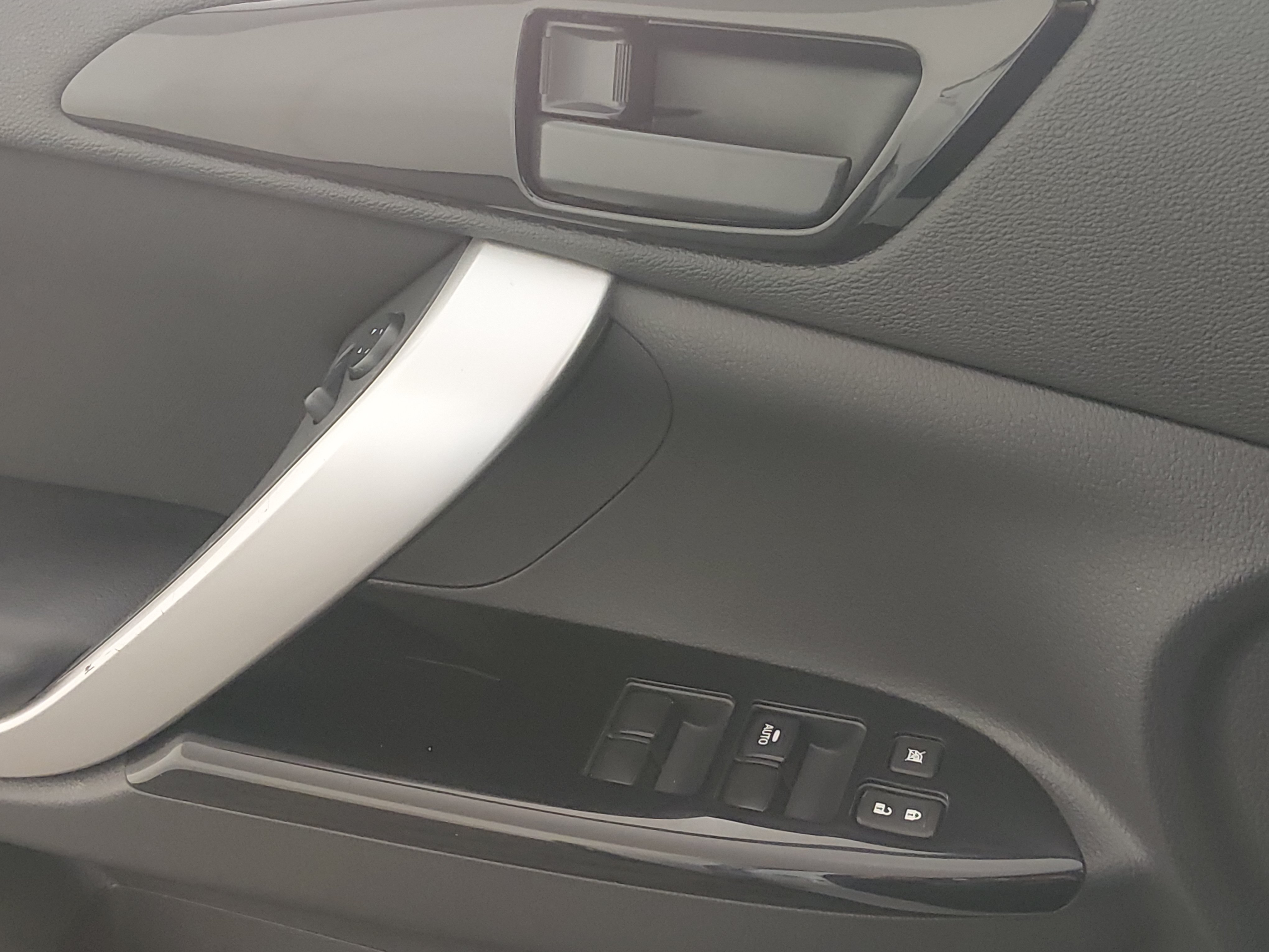 2024 Mitsubishi Eclipse Cross LE - Photo 18