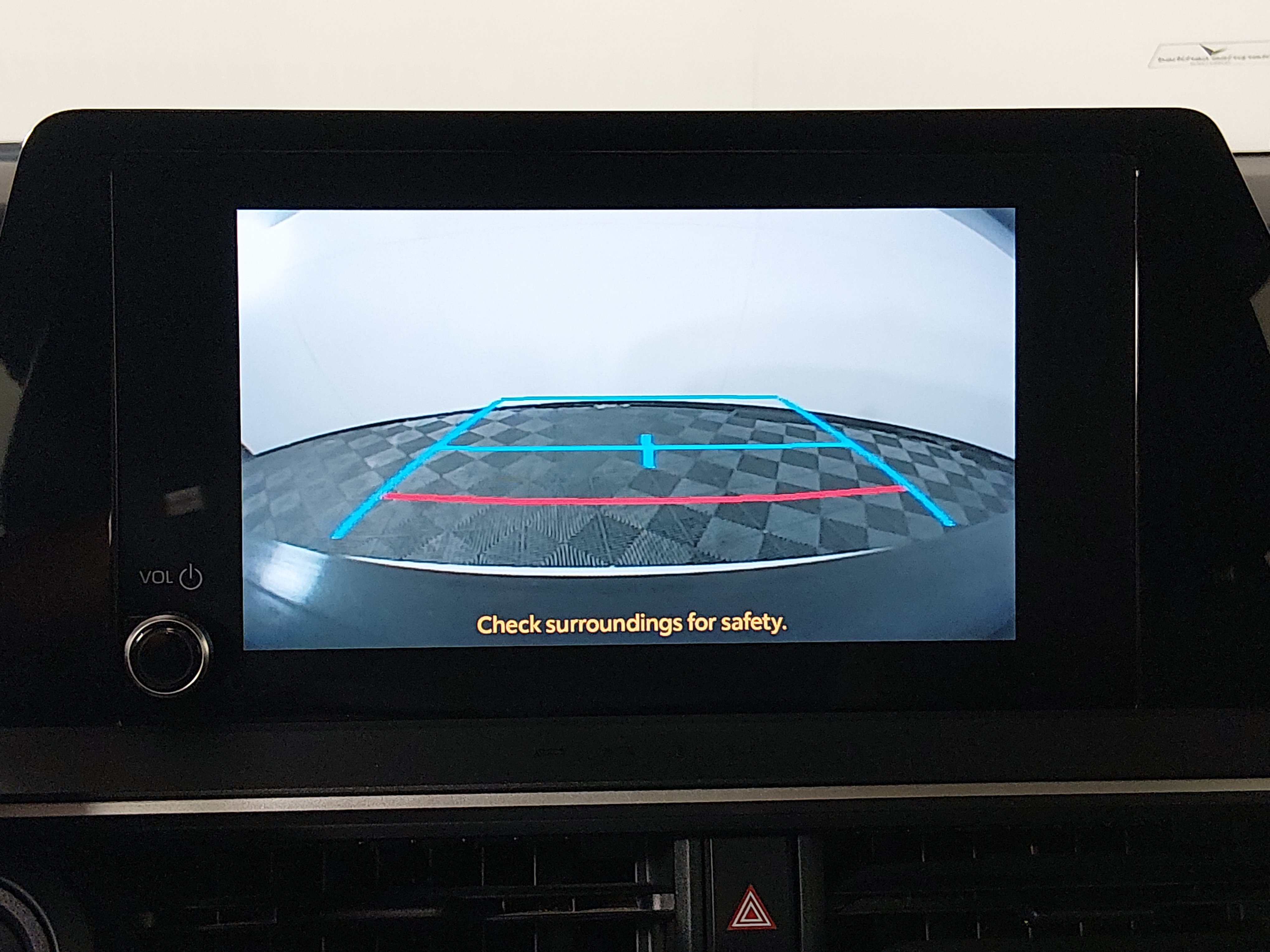 2024 Toyota Prius LE - Photo 16