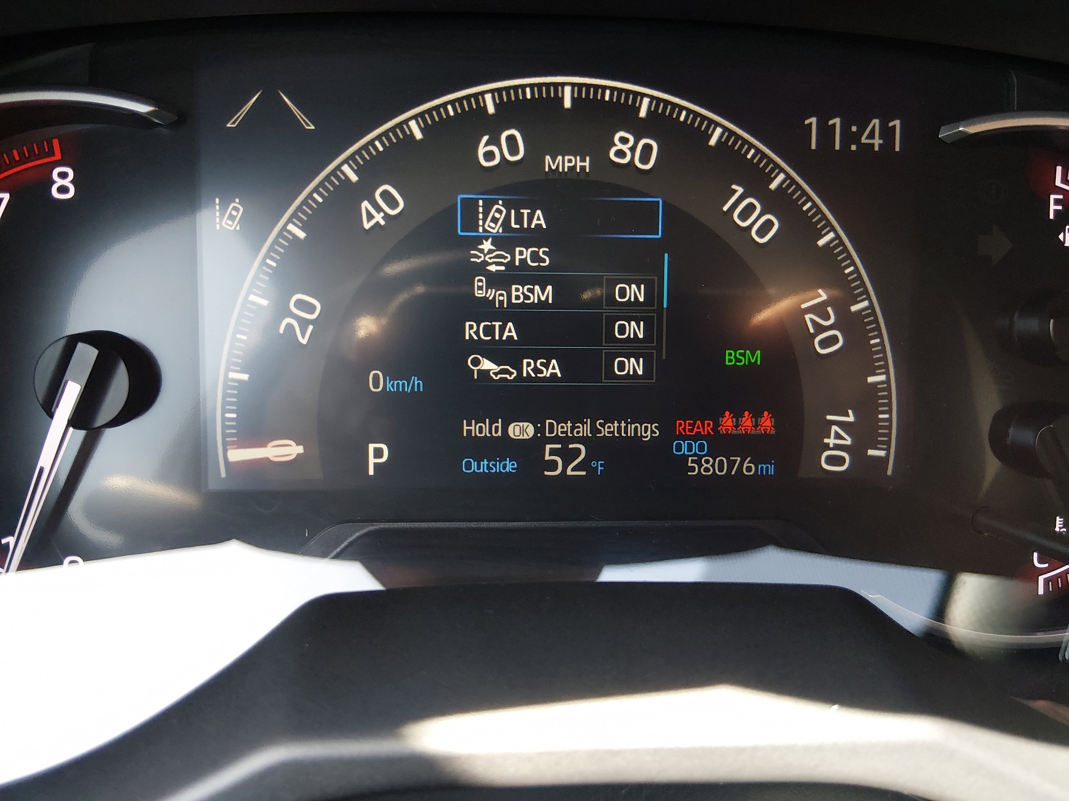 2024 Toyota RAV4 XLE - Photo 14