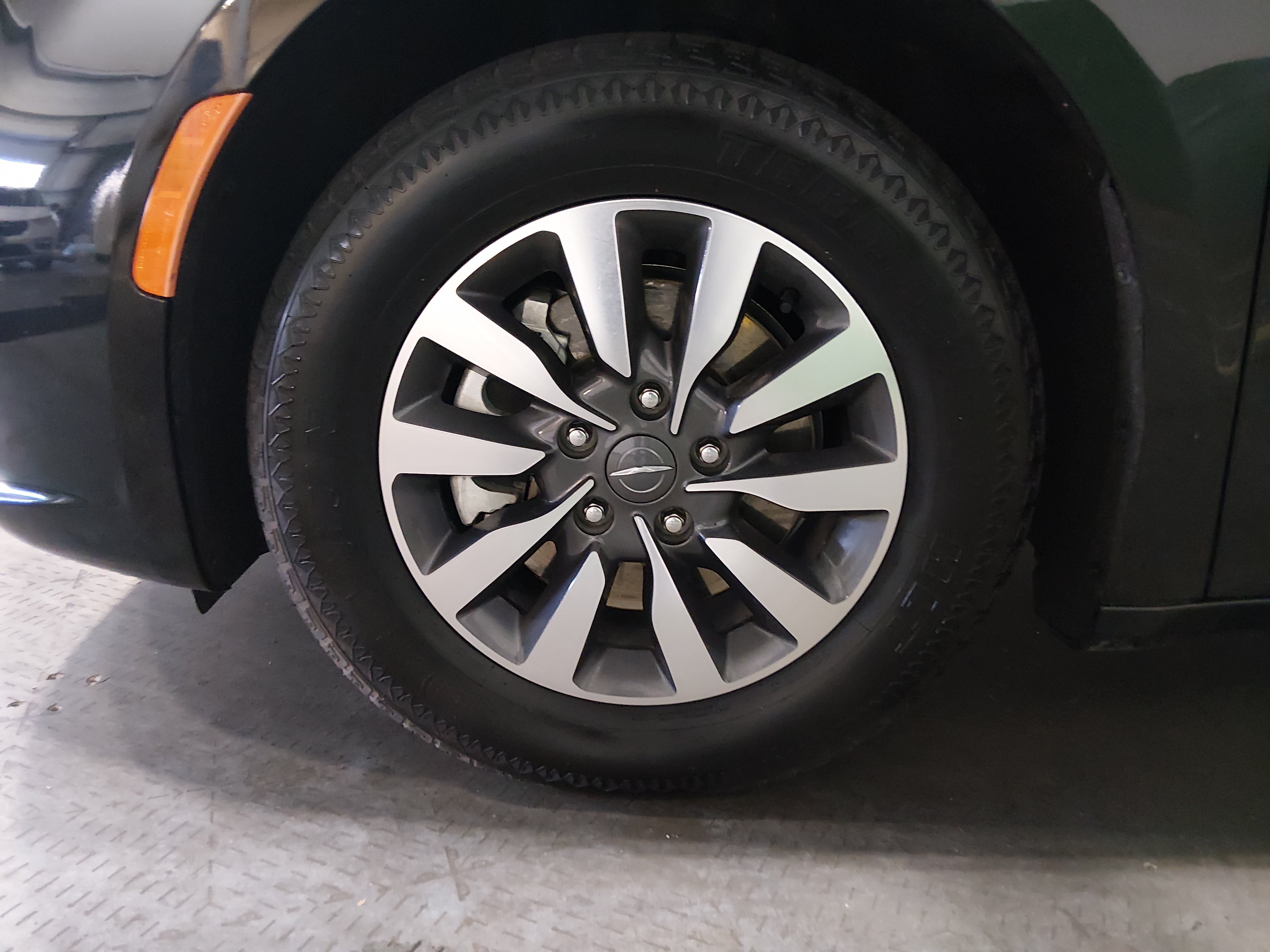 2024 Chrysler Pacifica PHEV Select - Photo 10