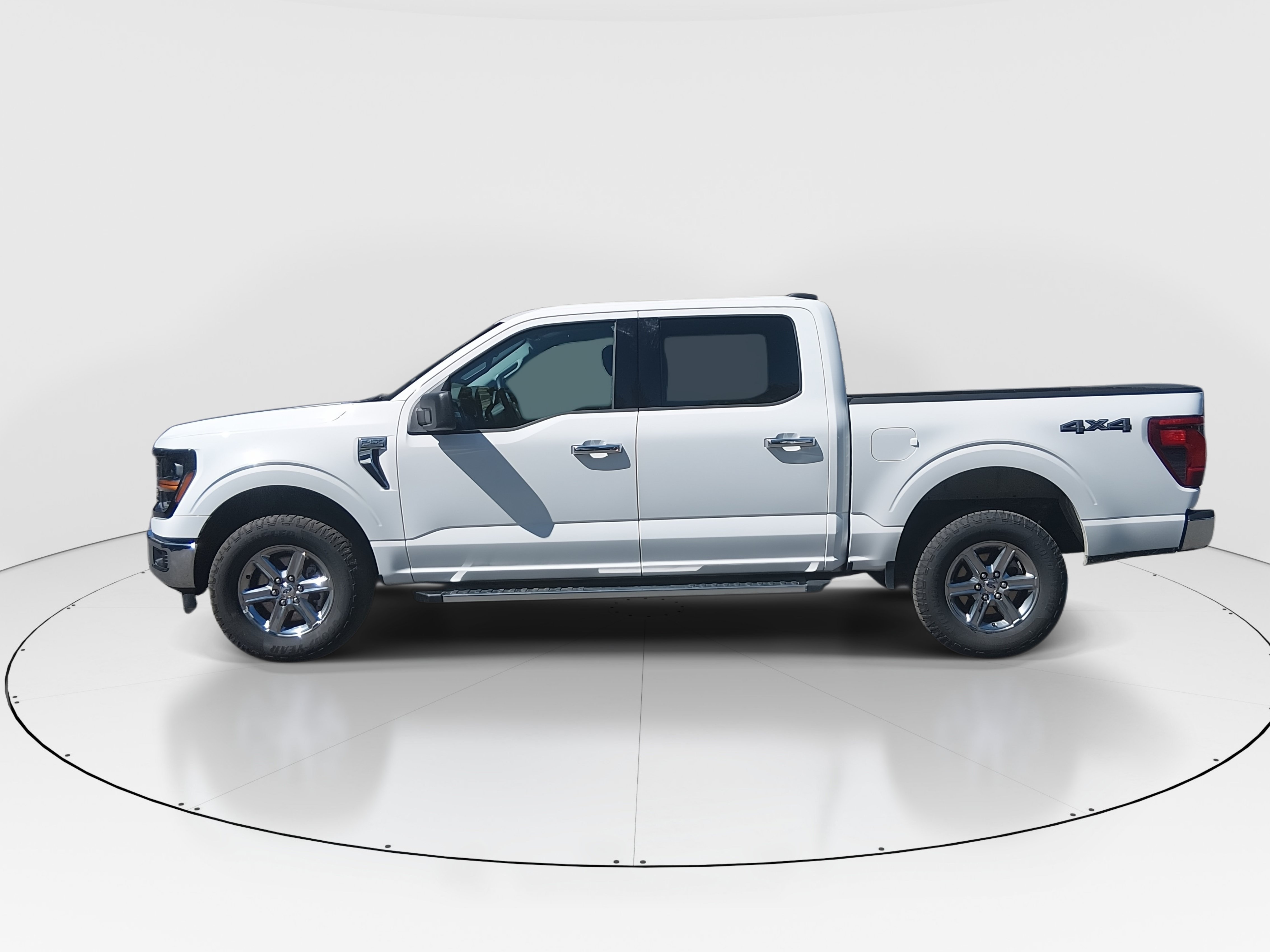 2025 Ford F-150 XLT - Photo 4