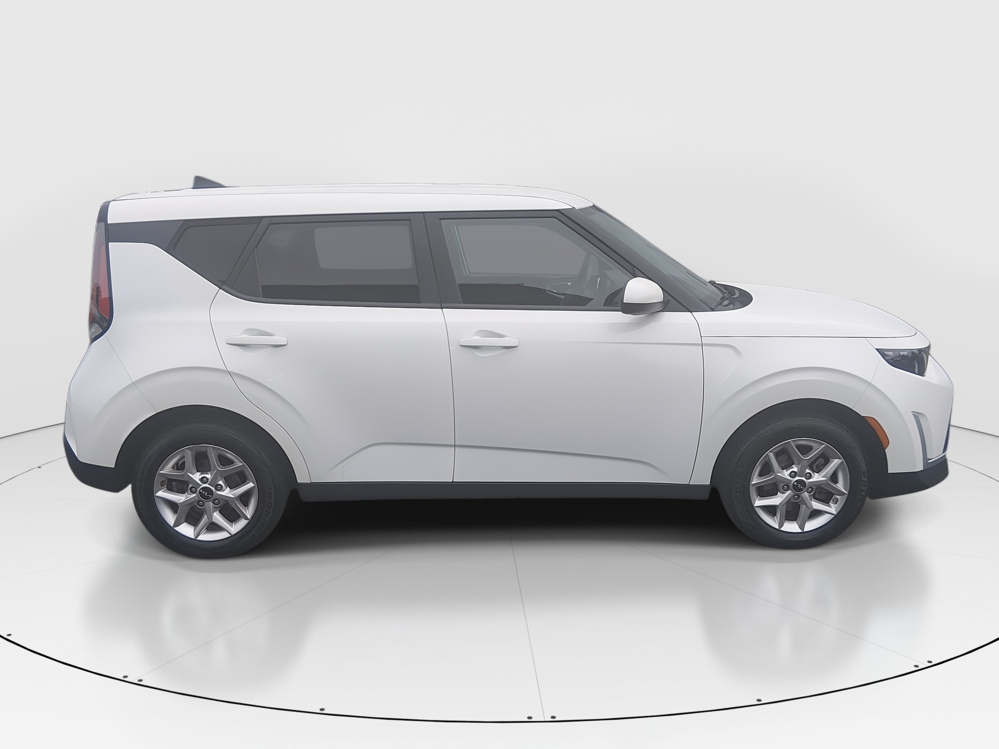 2024 Kia Soul LX - Photo 8