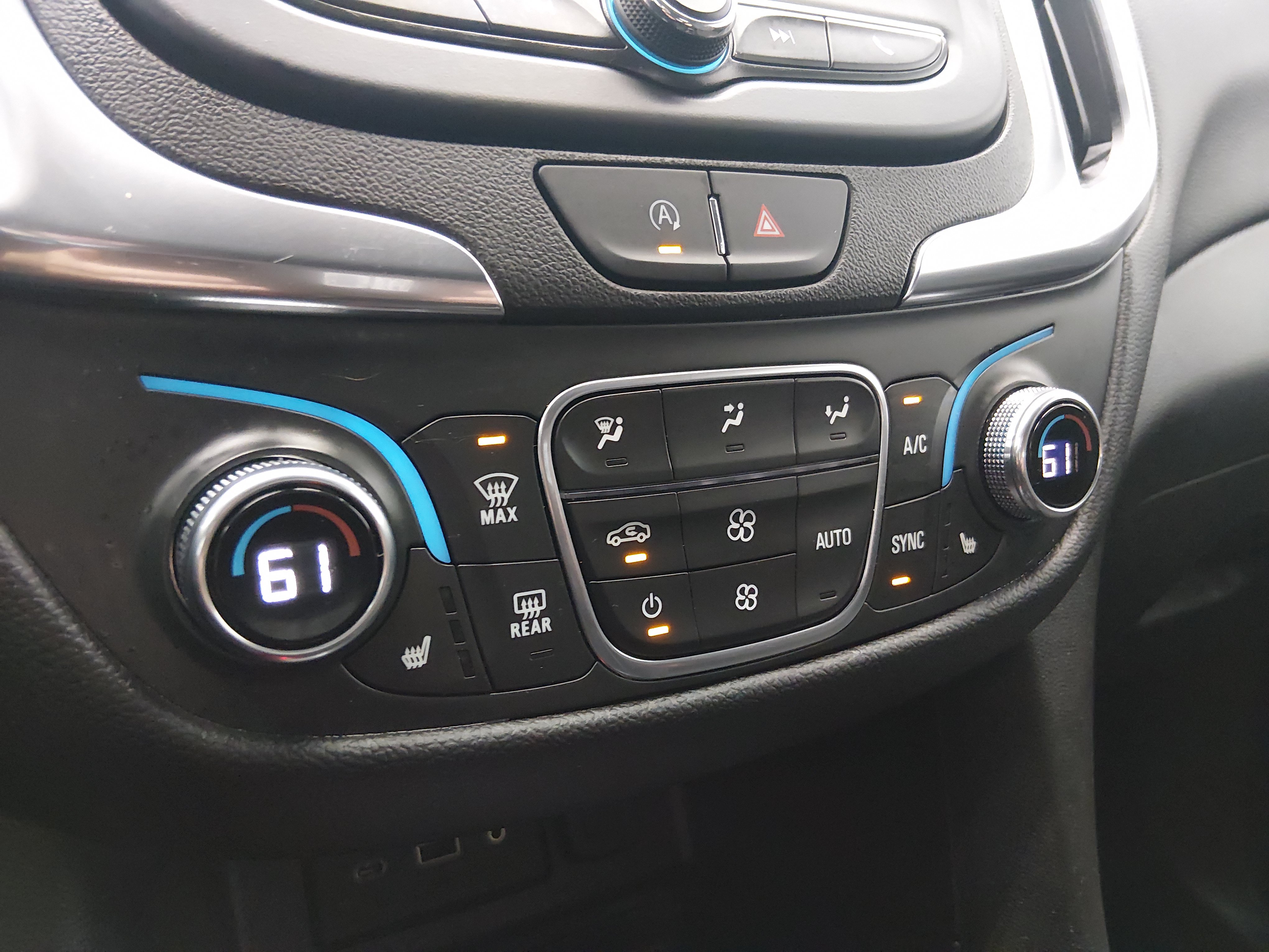 2024 Chevrolet Equinox LT - Photo 13