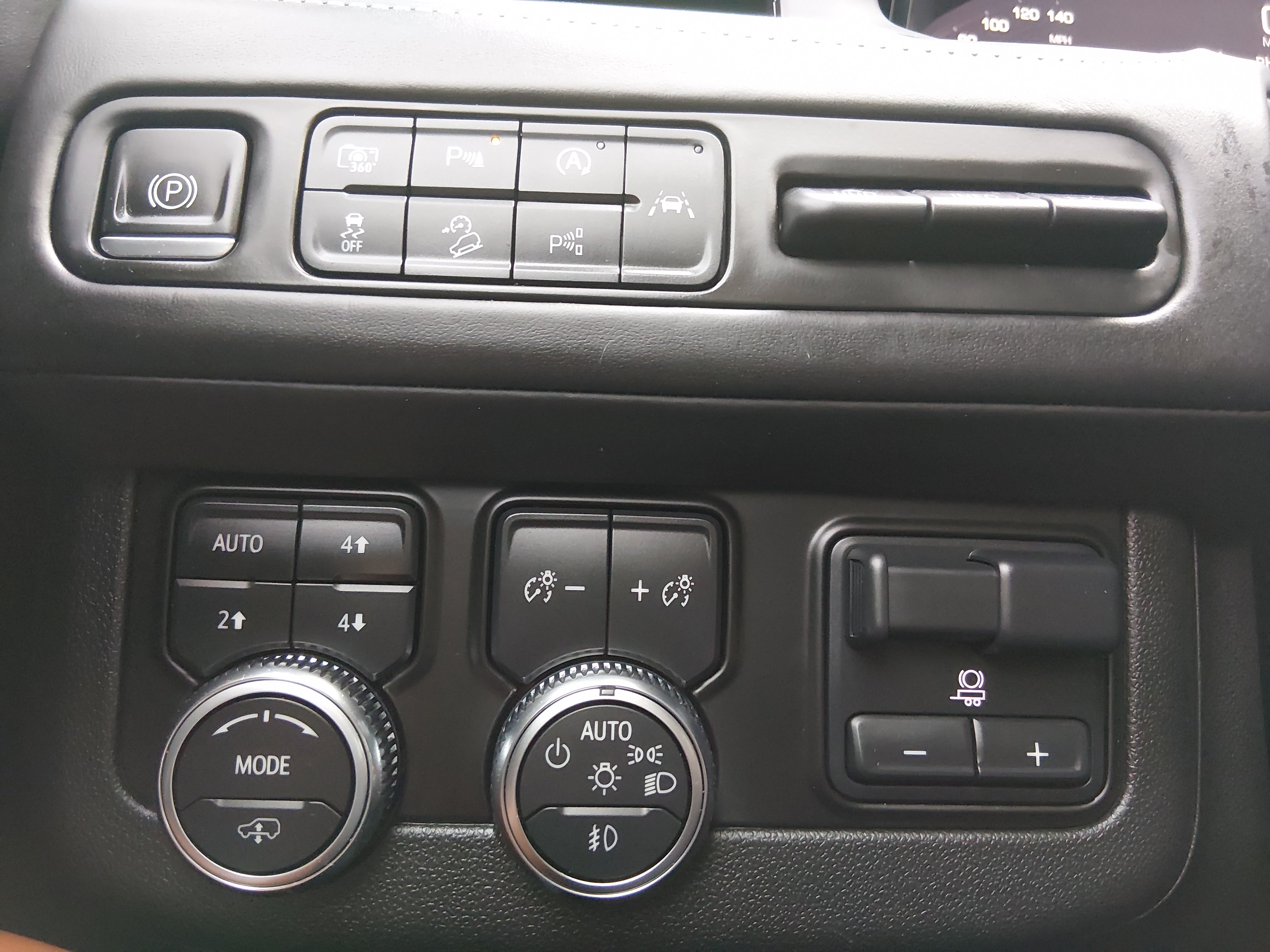2023 GMC Yukon Denali Ultimate - Photo 21