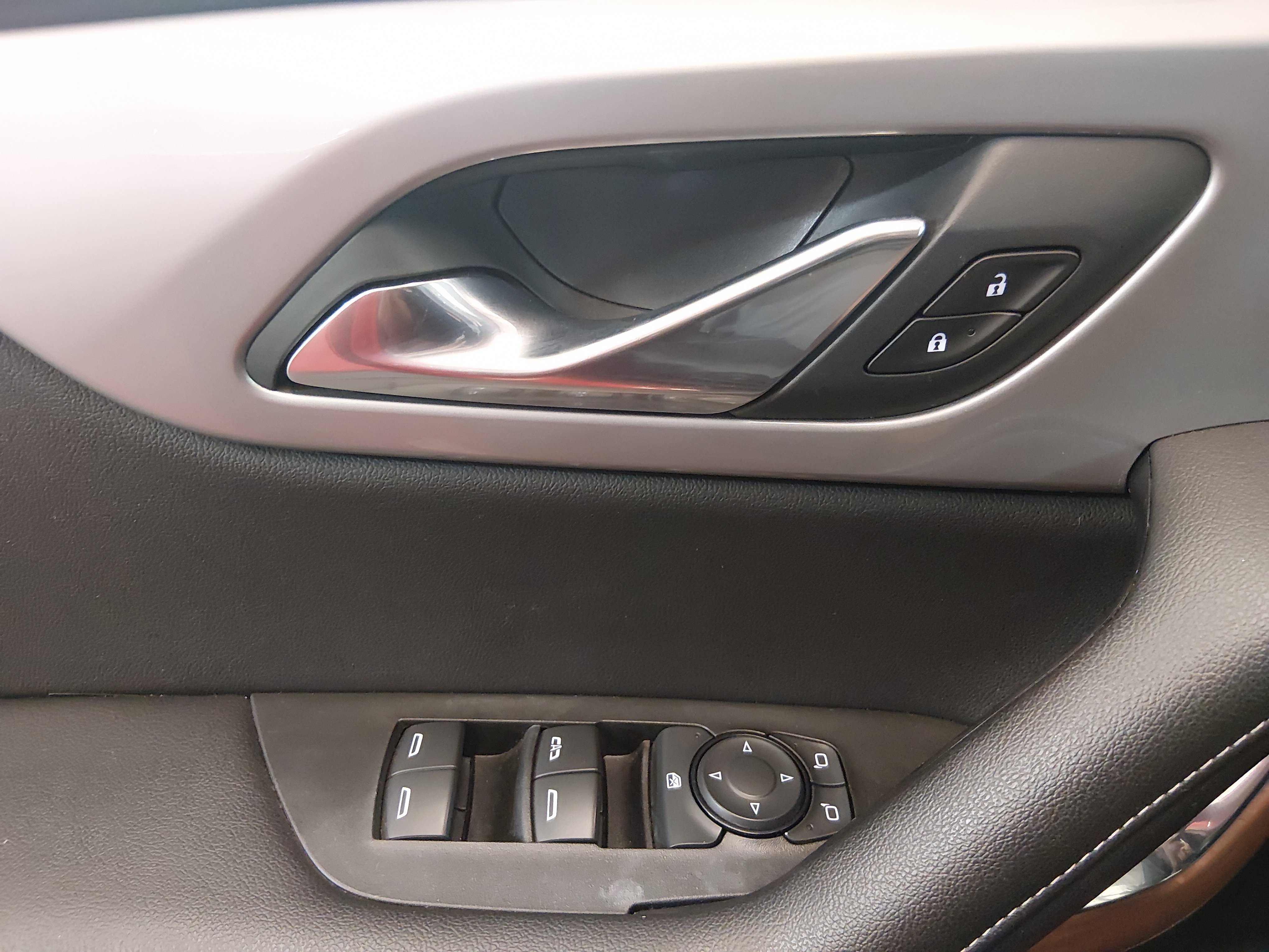 2024 Chevrolet Blazer 2LT - Photo 18