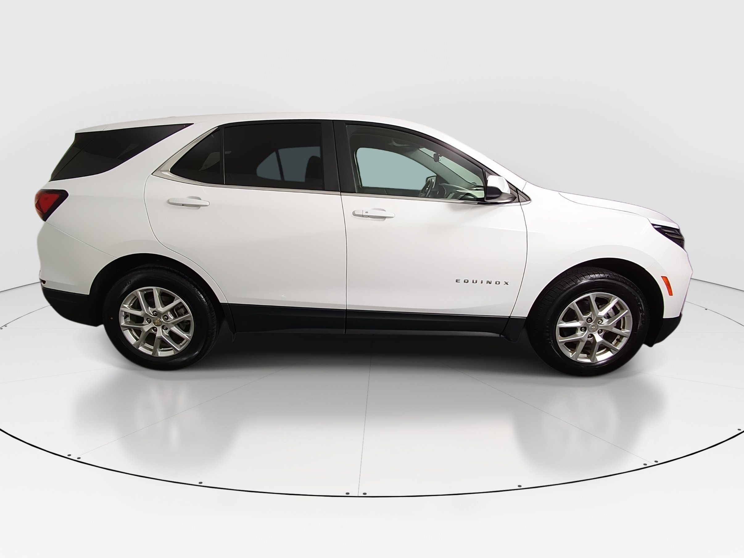 2024 Chevrolet Equinox LT - Photo 8