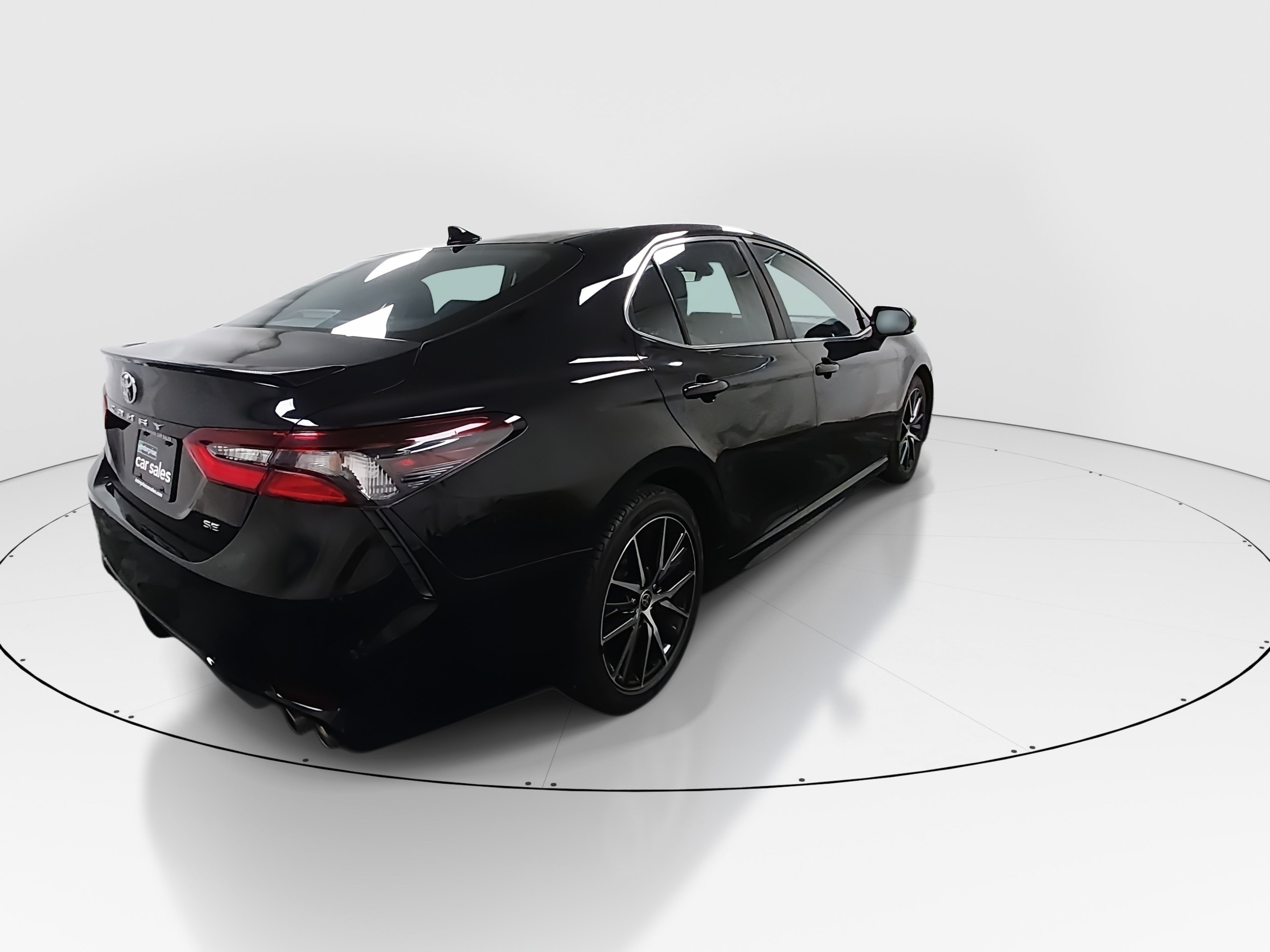 2024 Toyota Camry SE - Photo 7