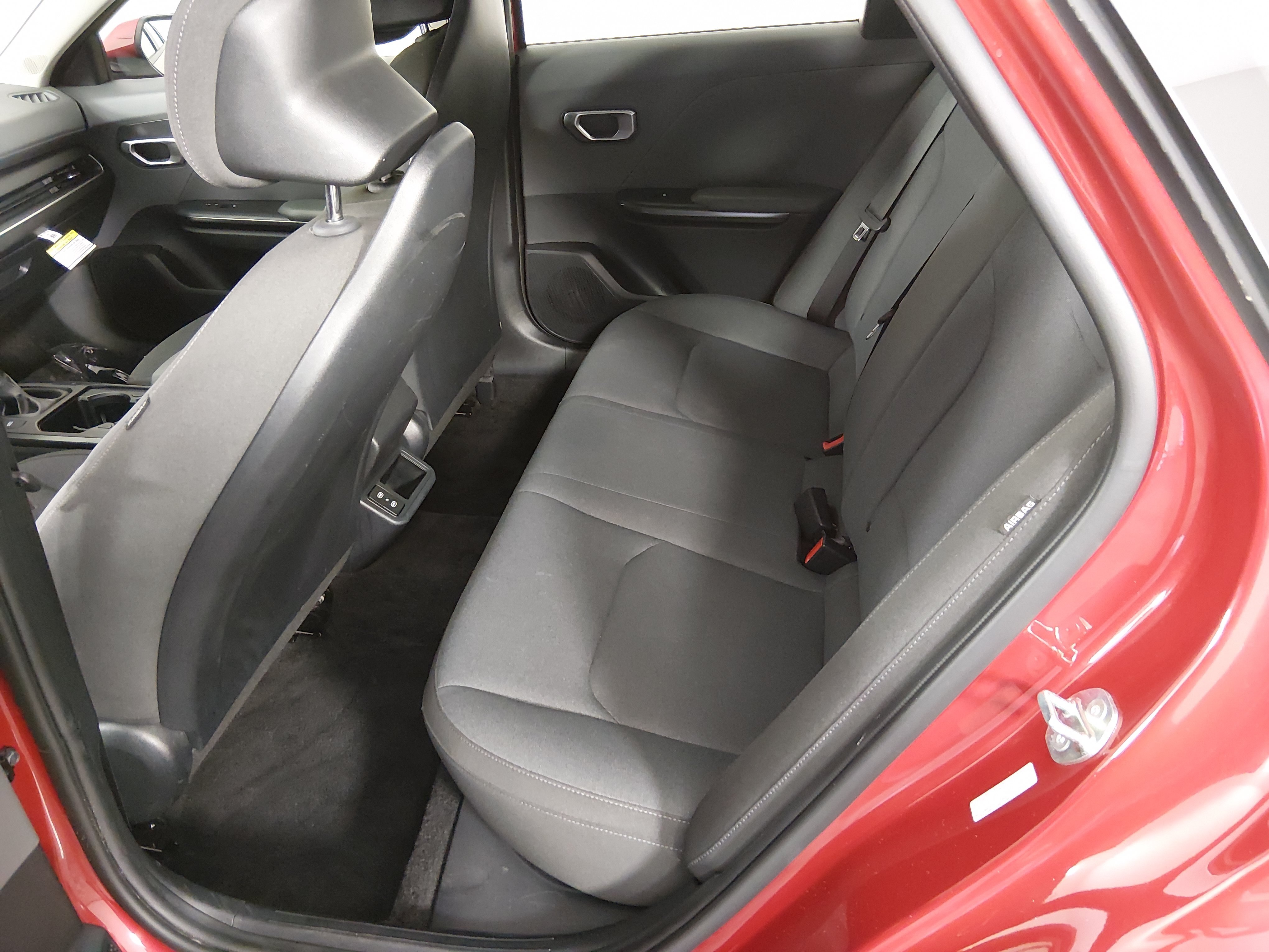 2025 Kia K4 LXS - Photo 20