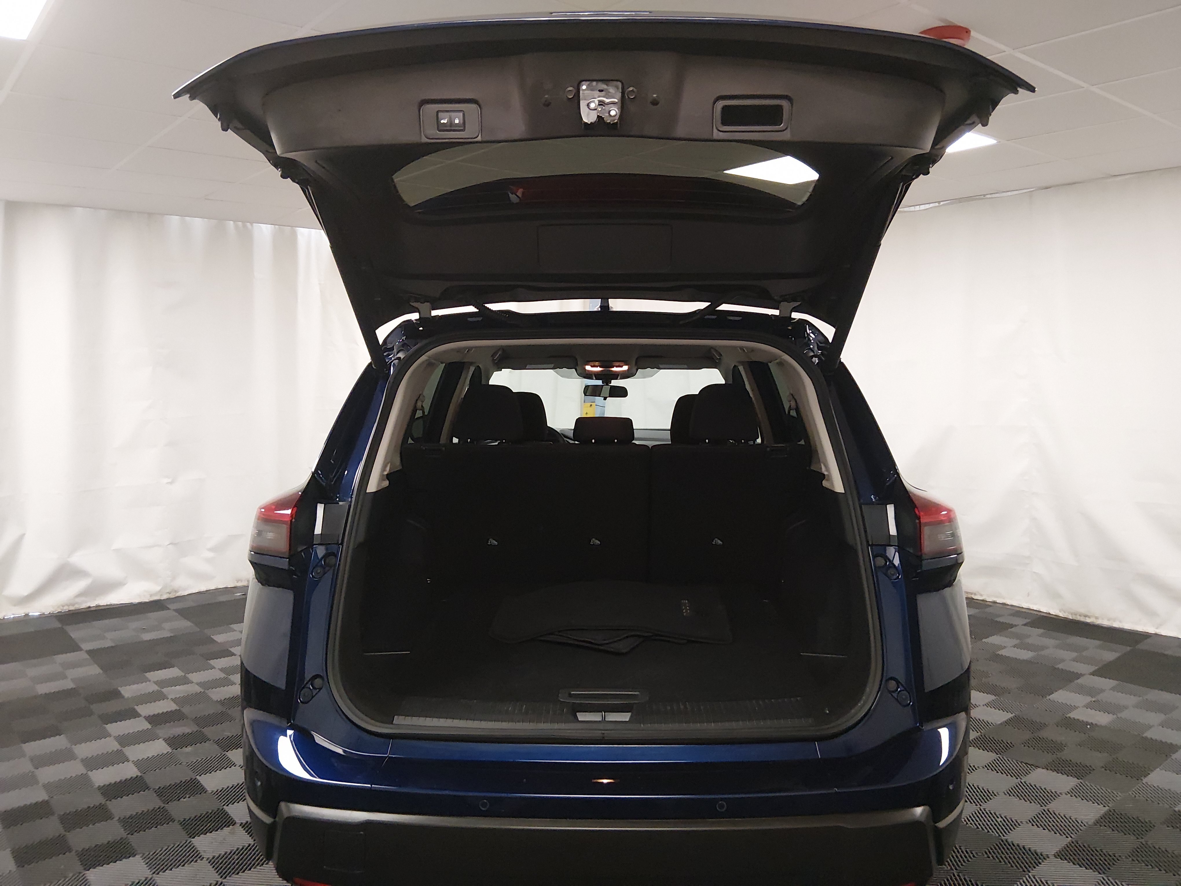 2026 Nissan Rogue SV - Photo 11