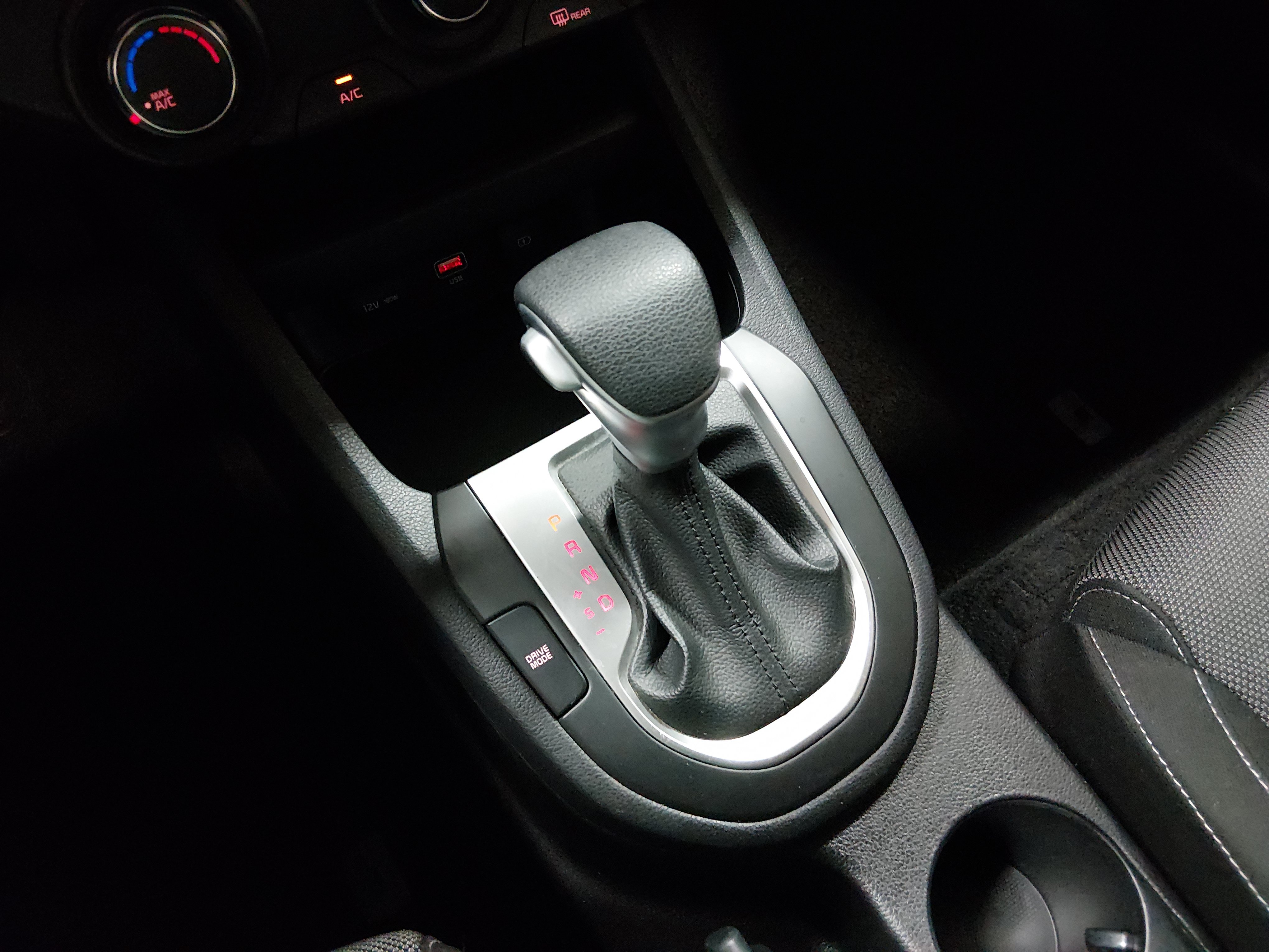 2024 Kia Forte LXS - Photo 20