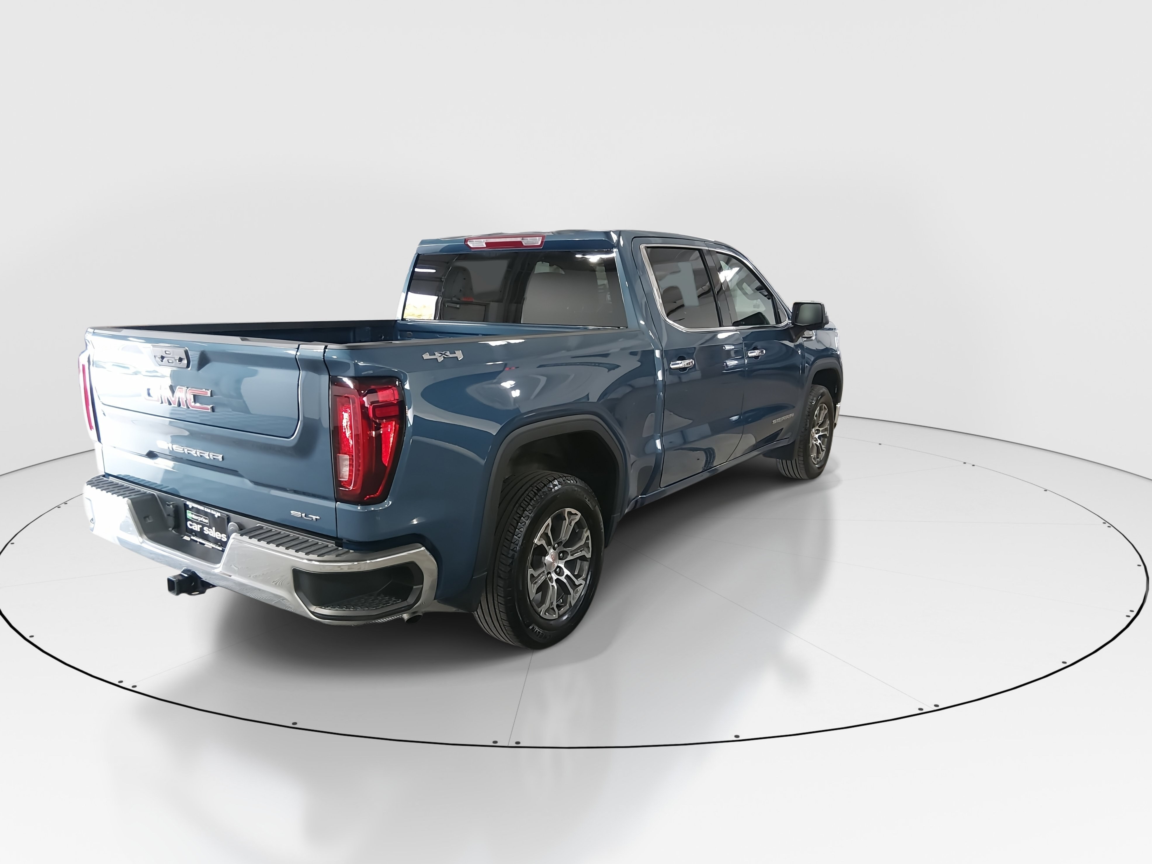 2024 GMC Sierra 1500 SLT - Photo 7