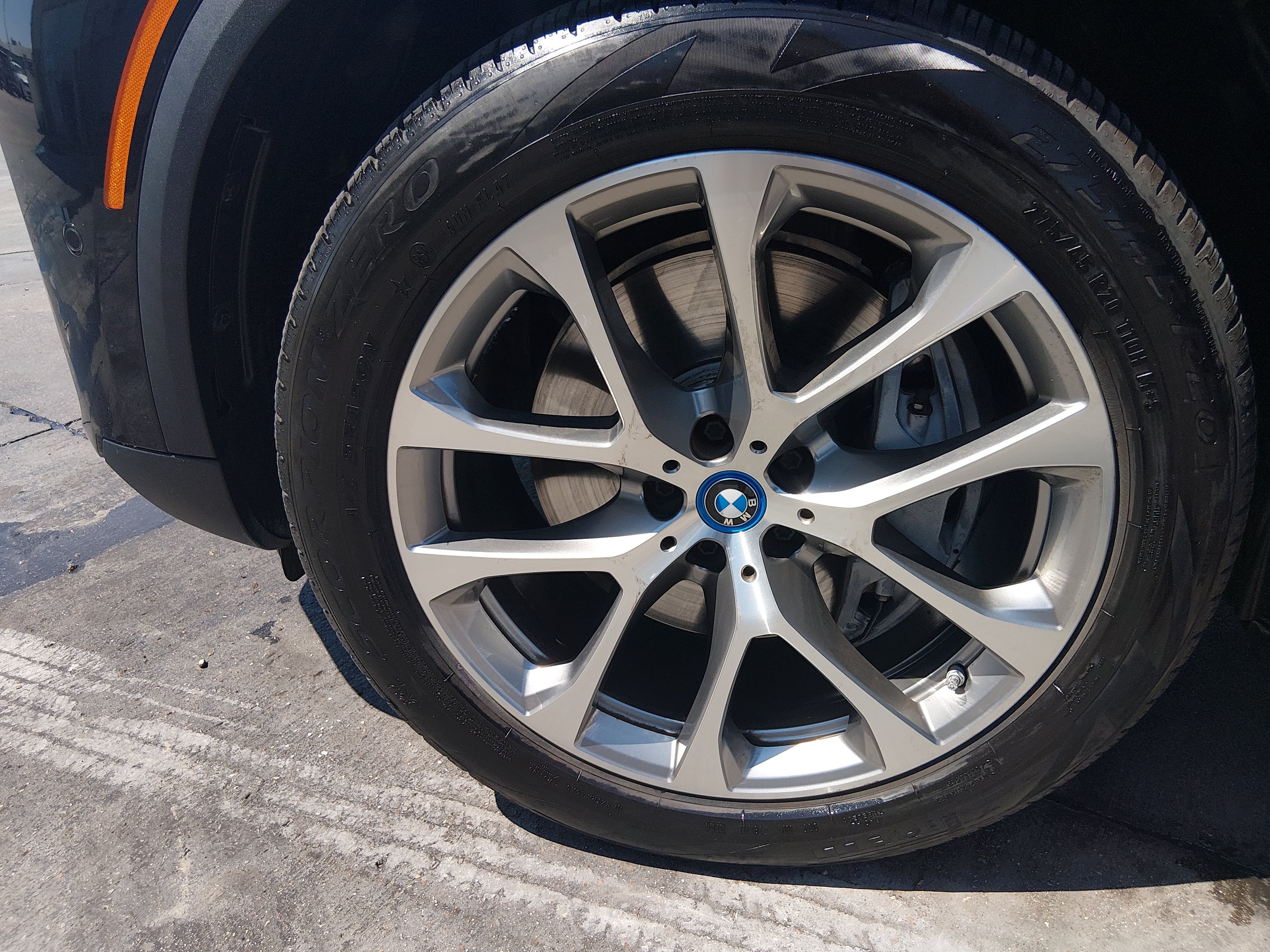 2025 BMW X5 50e - Photo 10