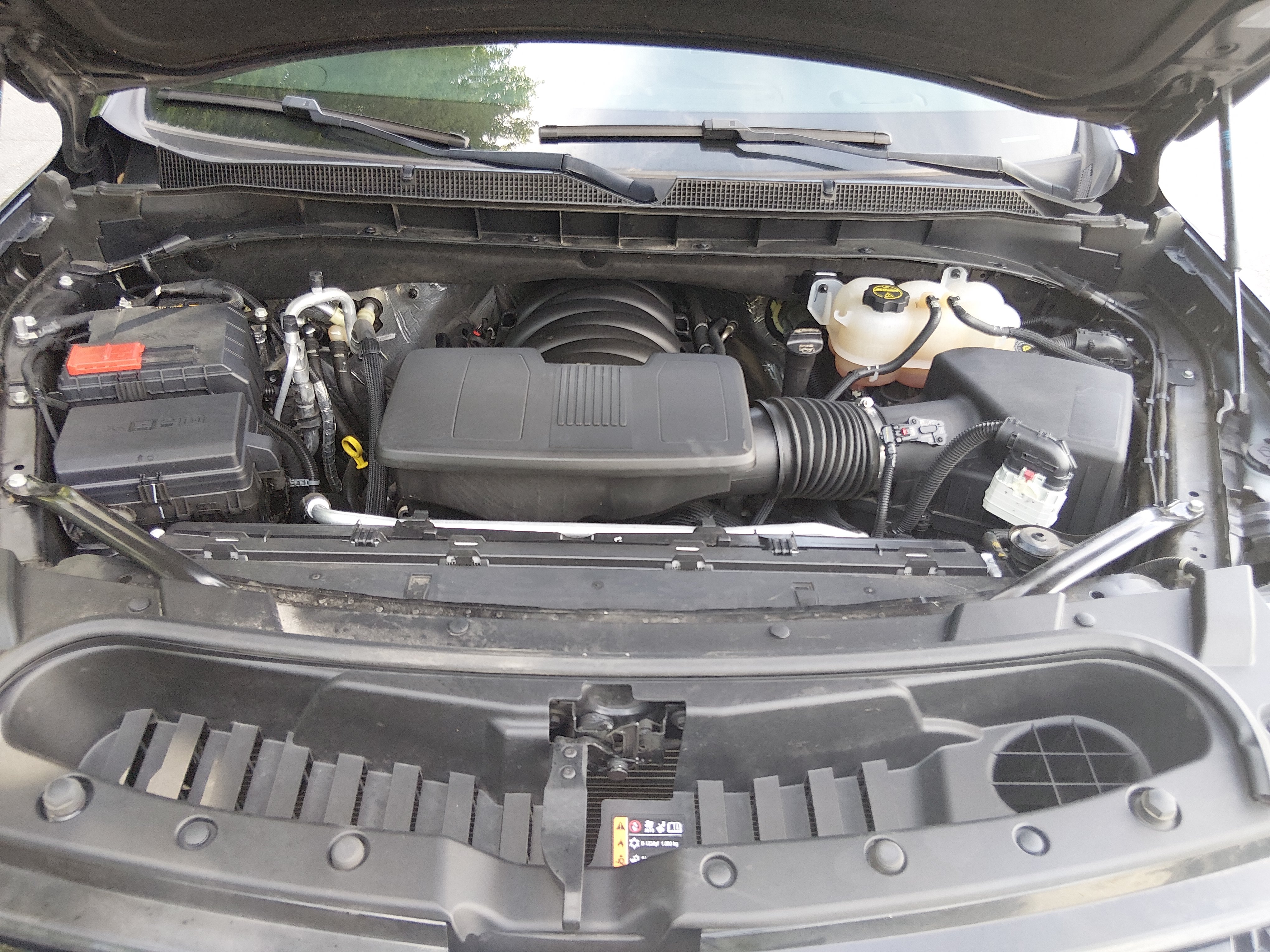 2024 Chevrolet Suburban LT - Photo 9