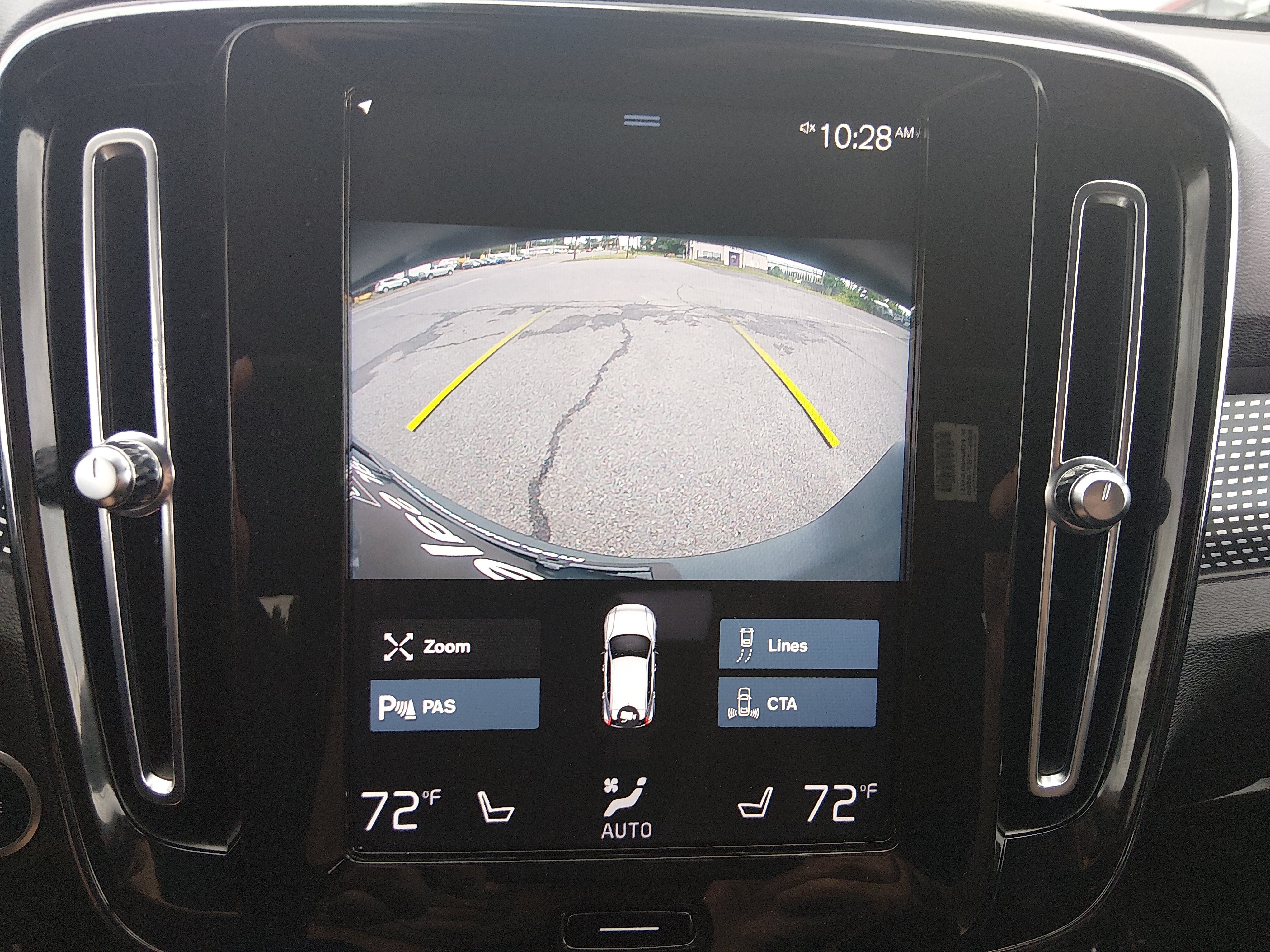 2021 Volvo XC40 R-Design - Photo 16