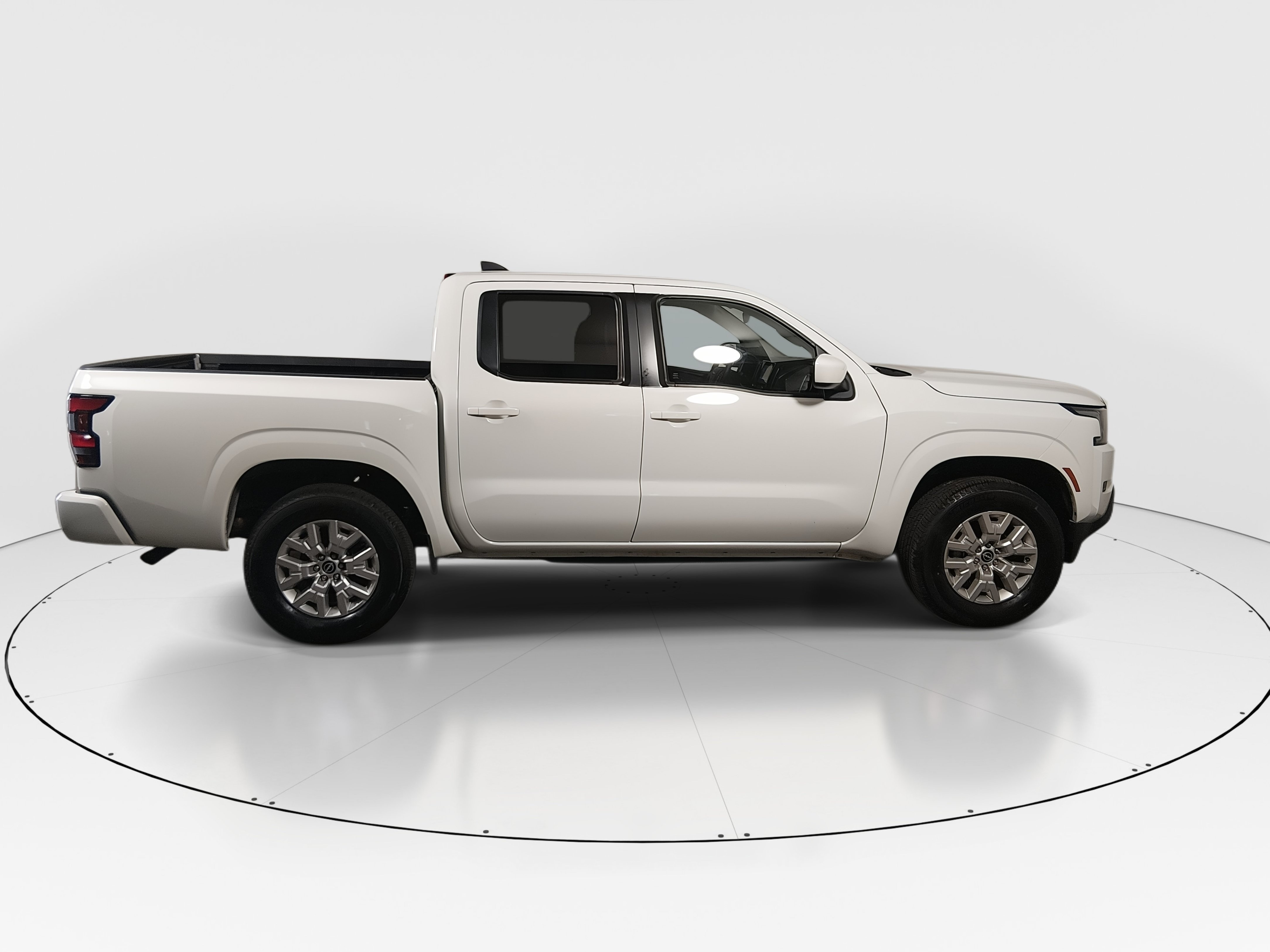 2023 Nissan Frontier SV - Photo 8