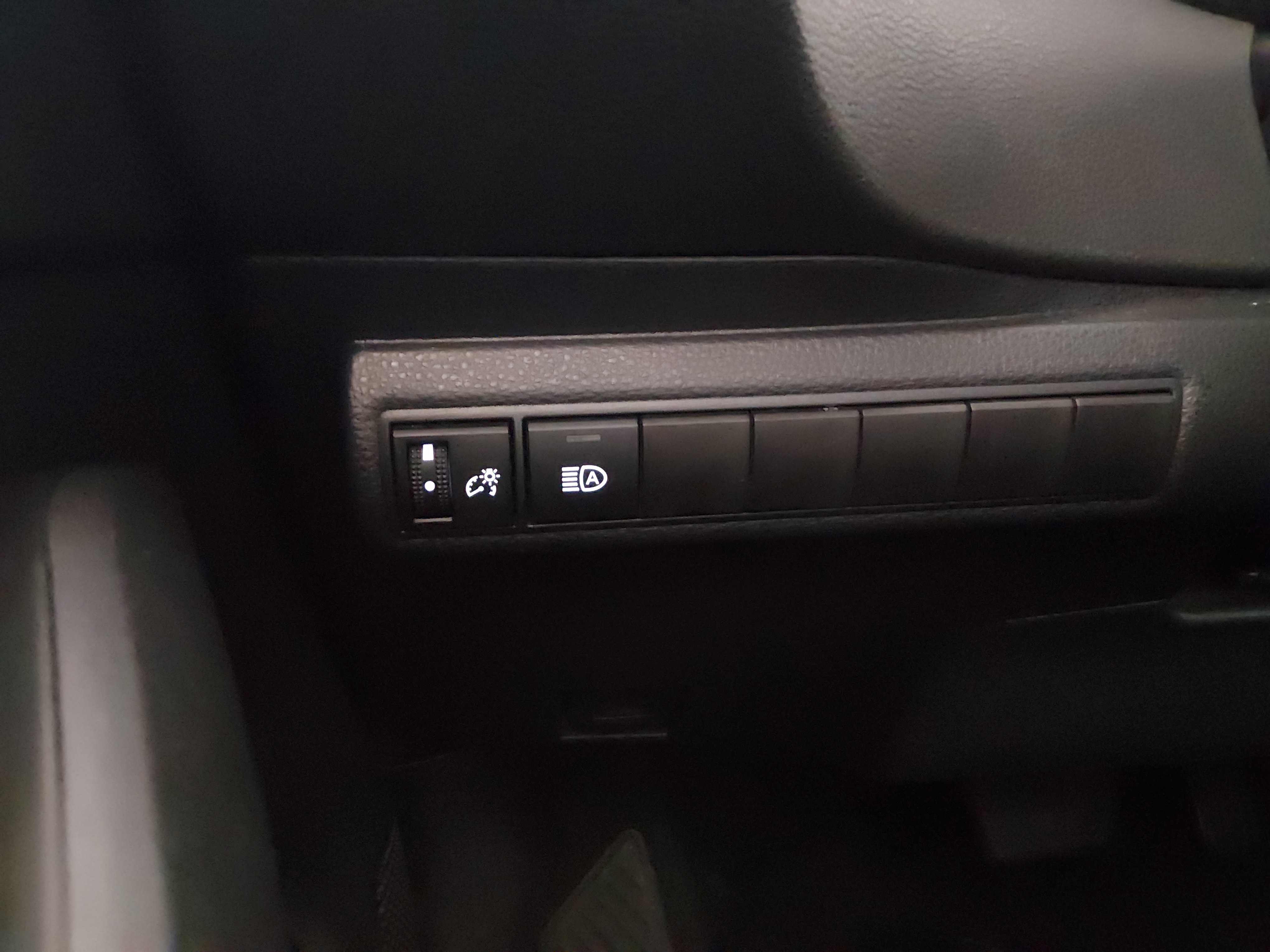 2024 Toyota Corolla LE - Photo 13