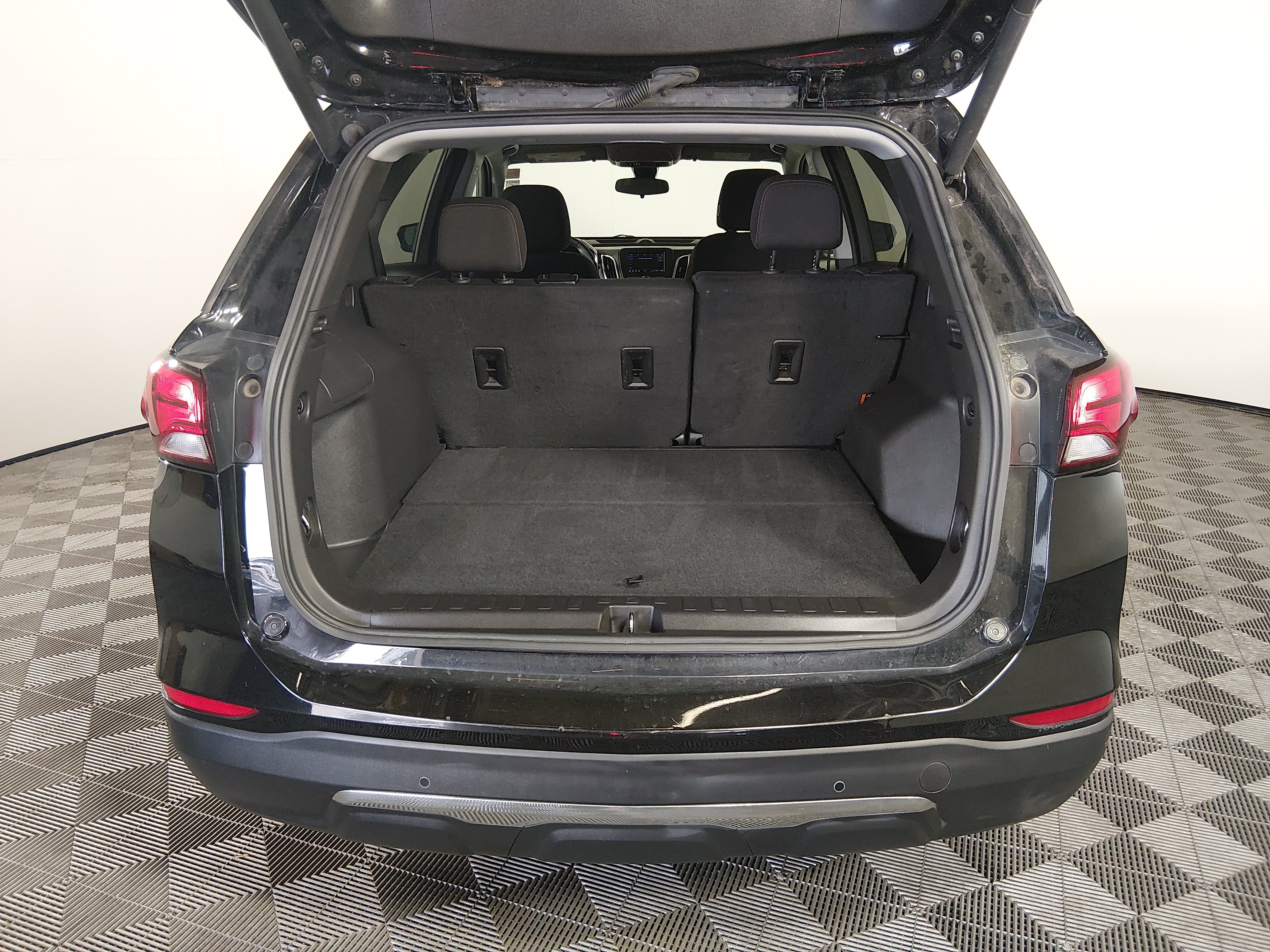 2024 Chevrolet Equinox LT - Photo 11