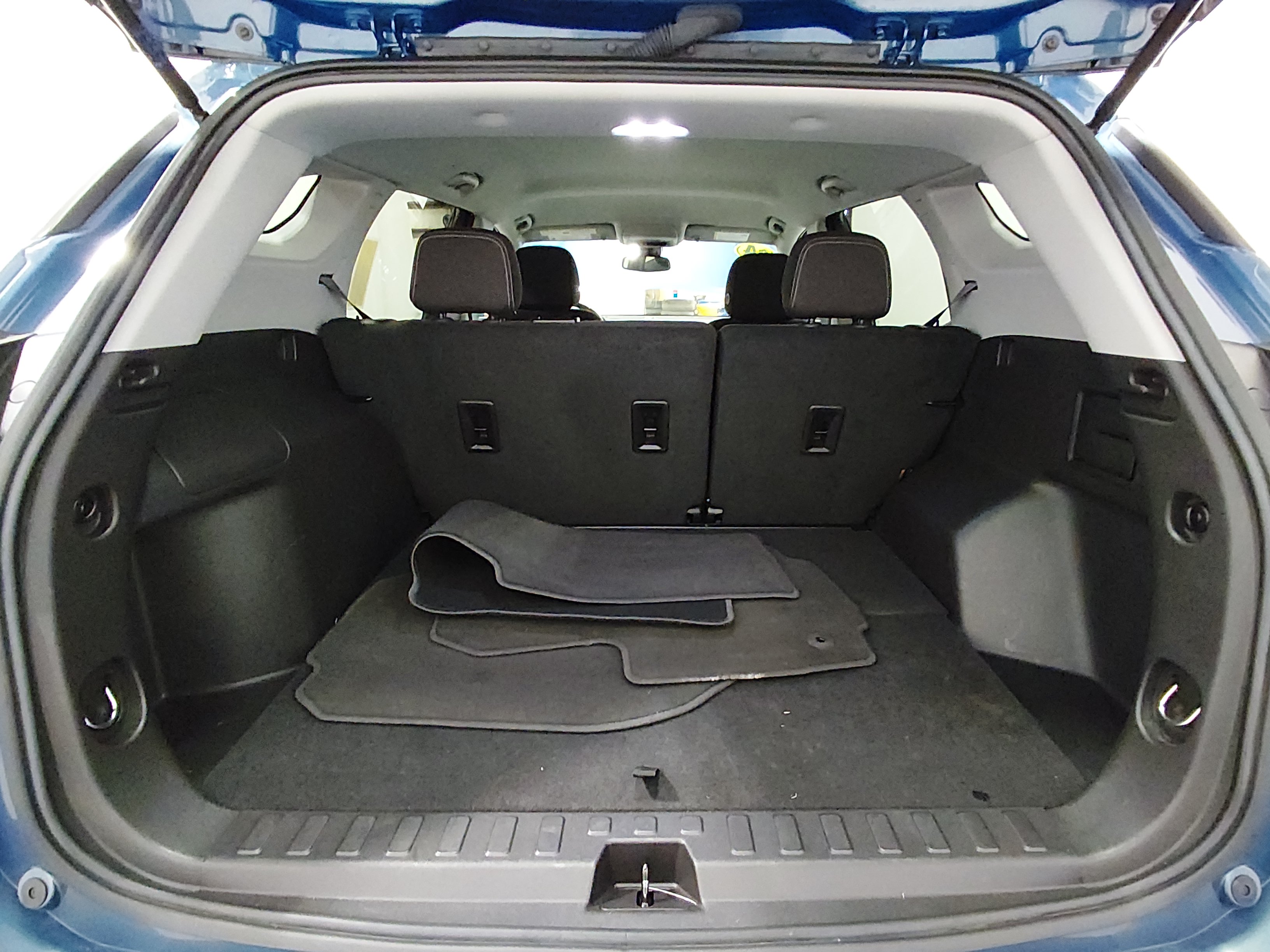 2024 GMC Terrain SLE - Photo 11