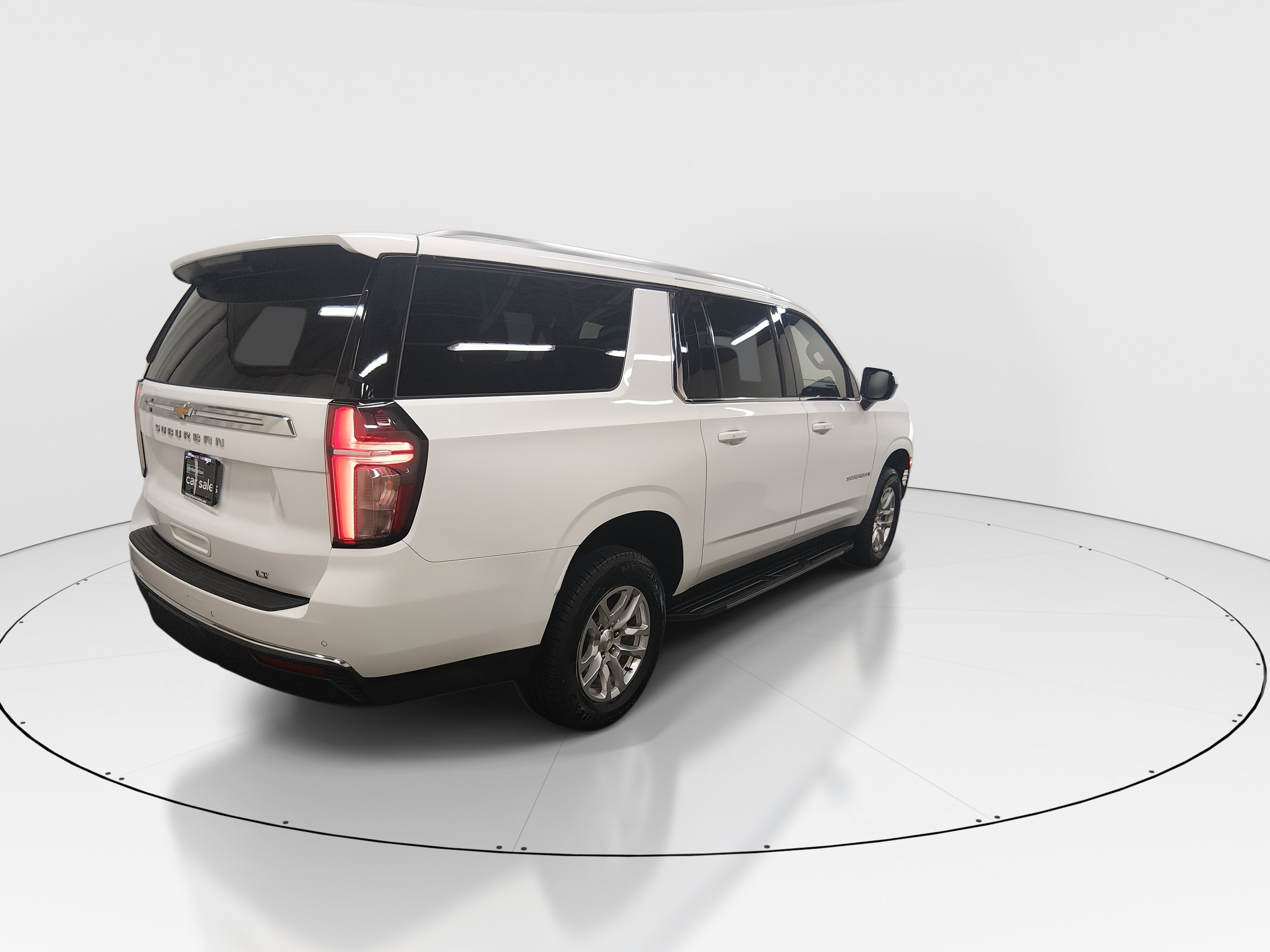 2024 Chevrolet Suburban LT - Photo 7